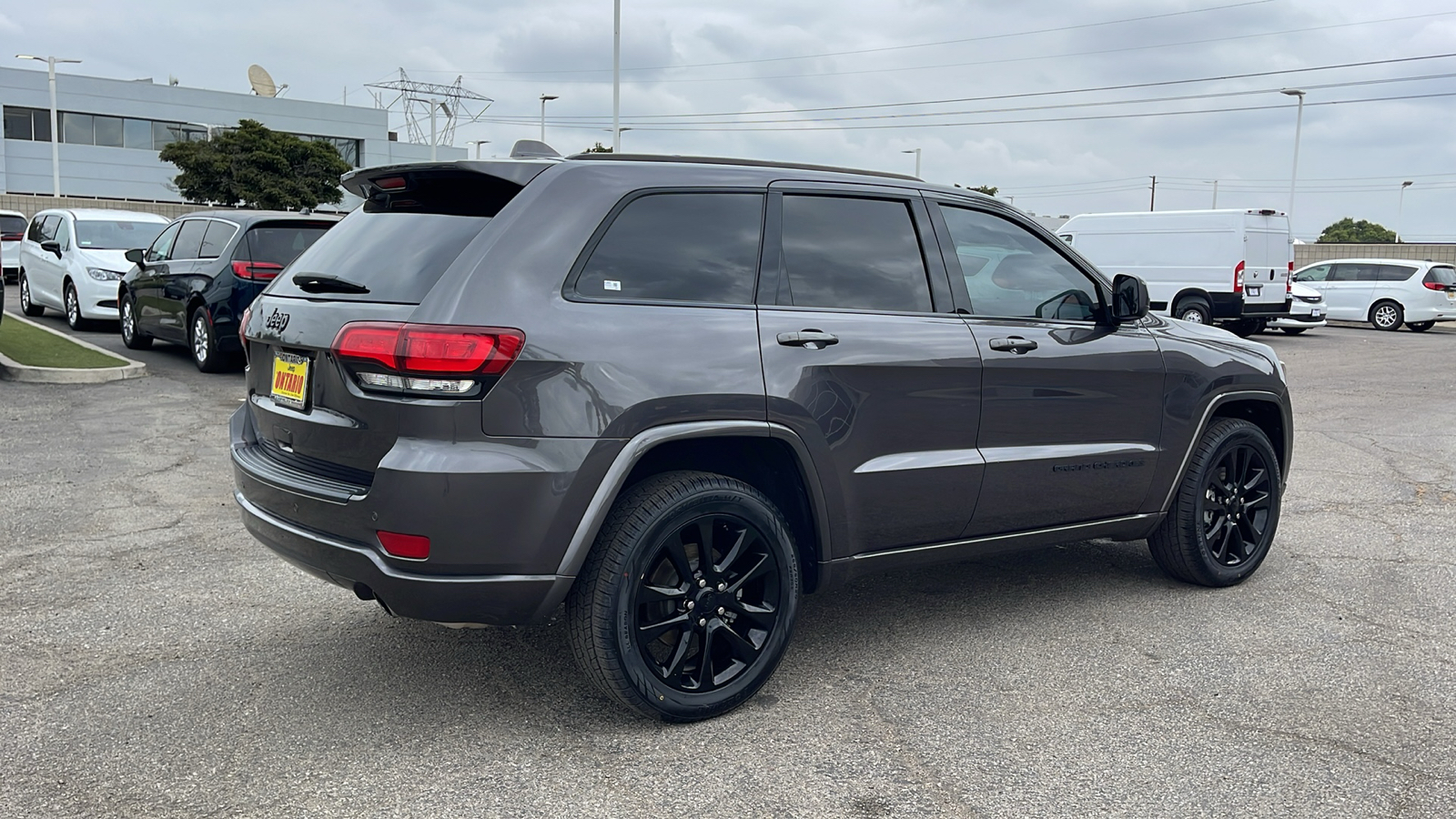 2020 Jeep Grand Cherokee Altitude 3