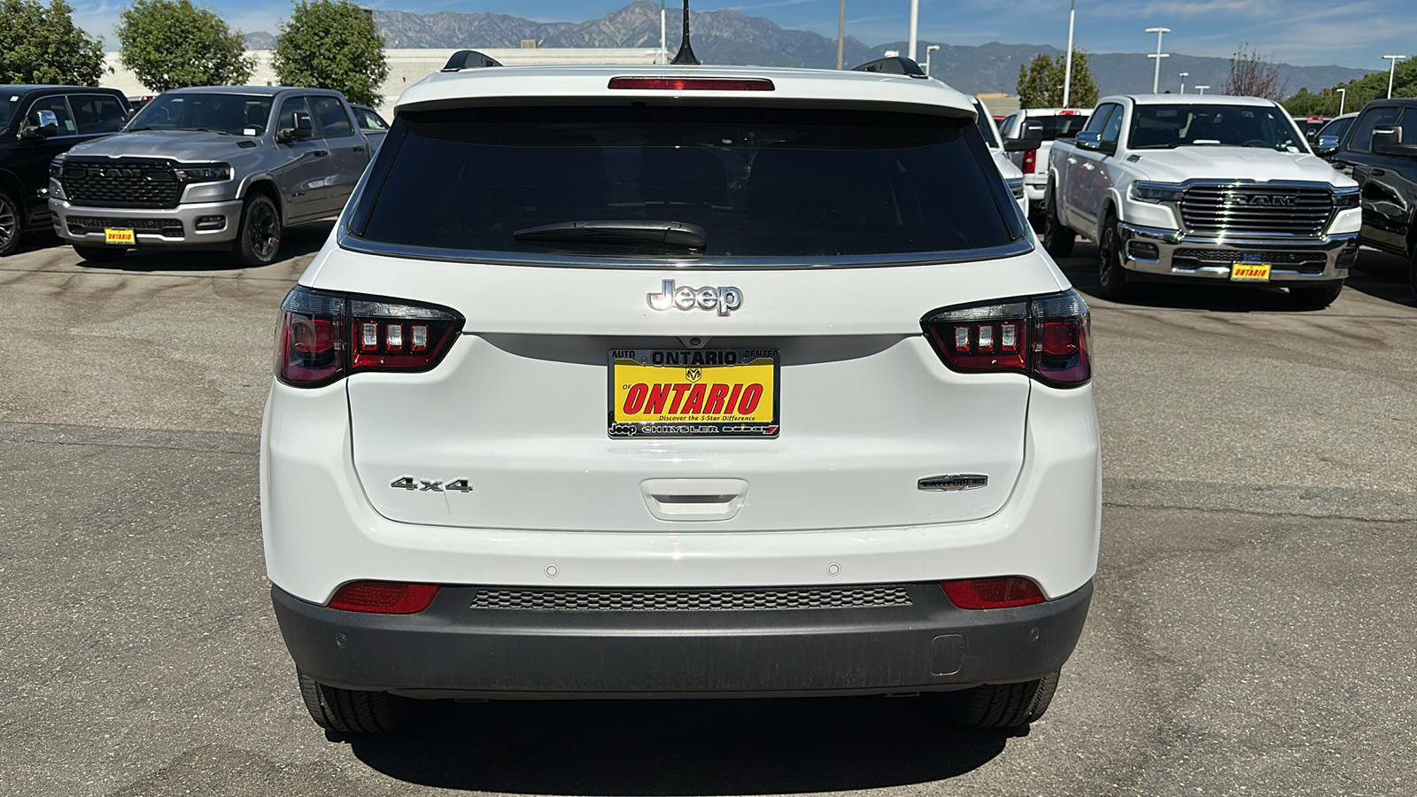 2024 Jeep Compass Latitude Lux 5