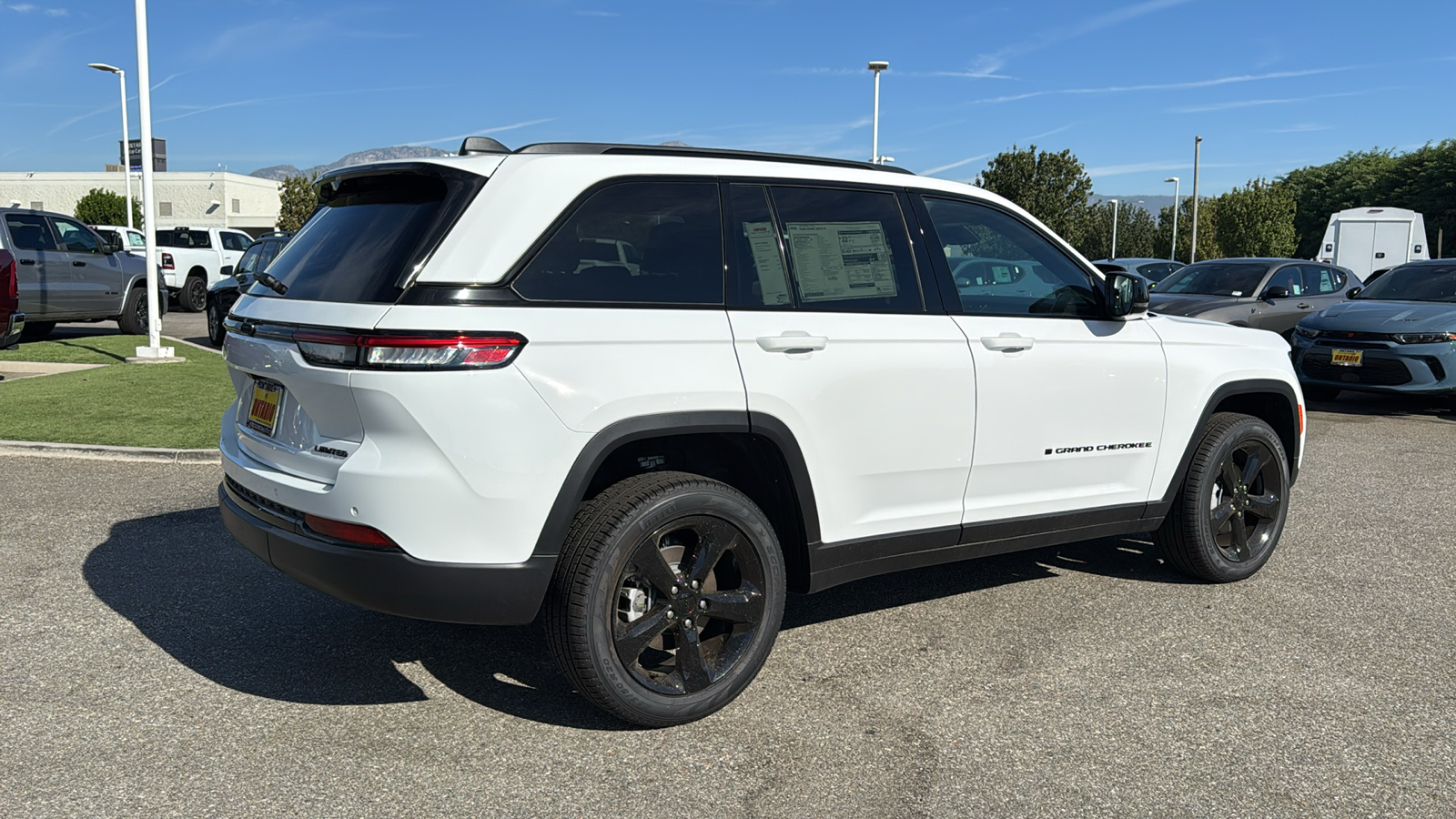 2024 Jeep Grand Cherokee Limited 3