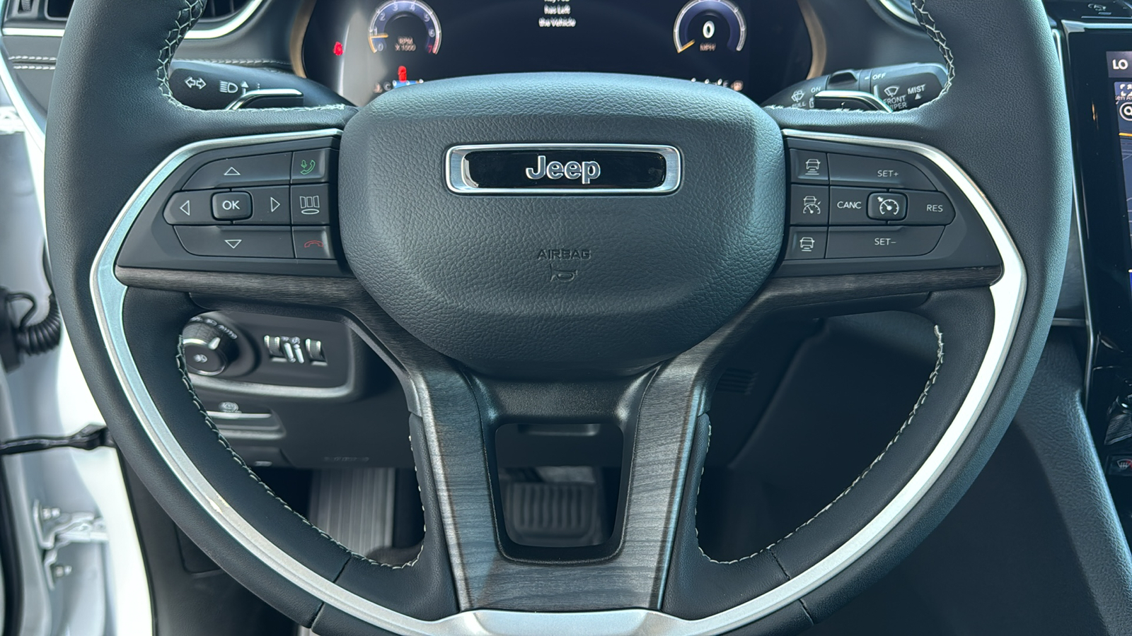 2024 Jeep Grand Cherokee Limited 18