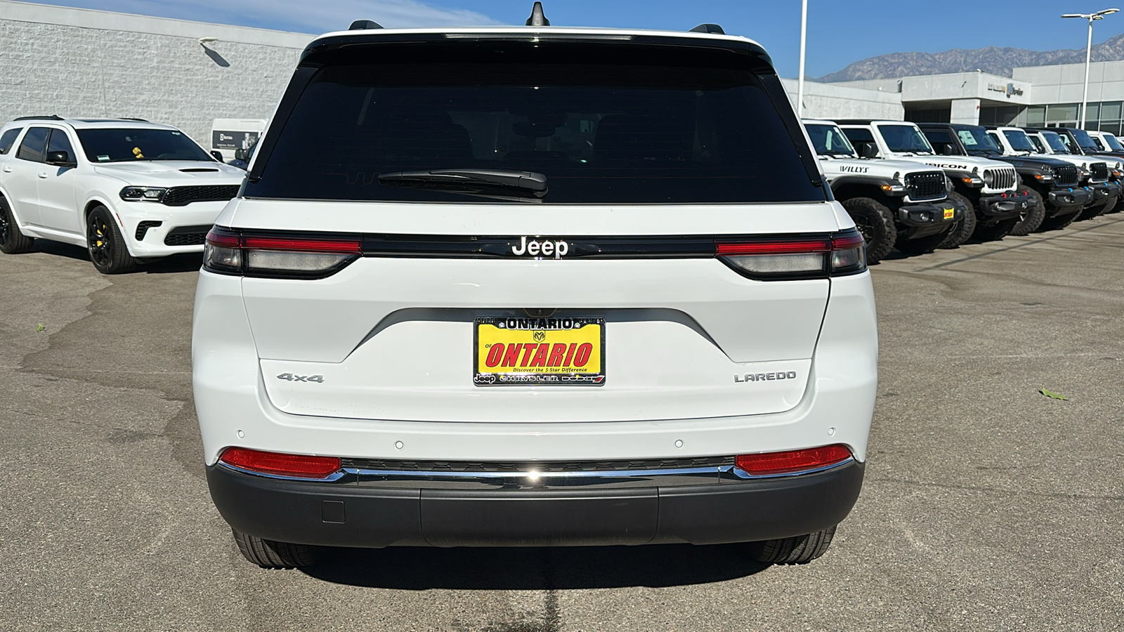 2024 Jeep Grand Cherokee Laredo X 5