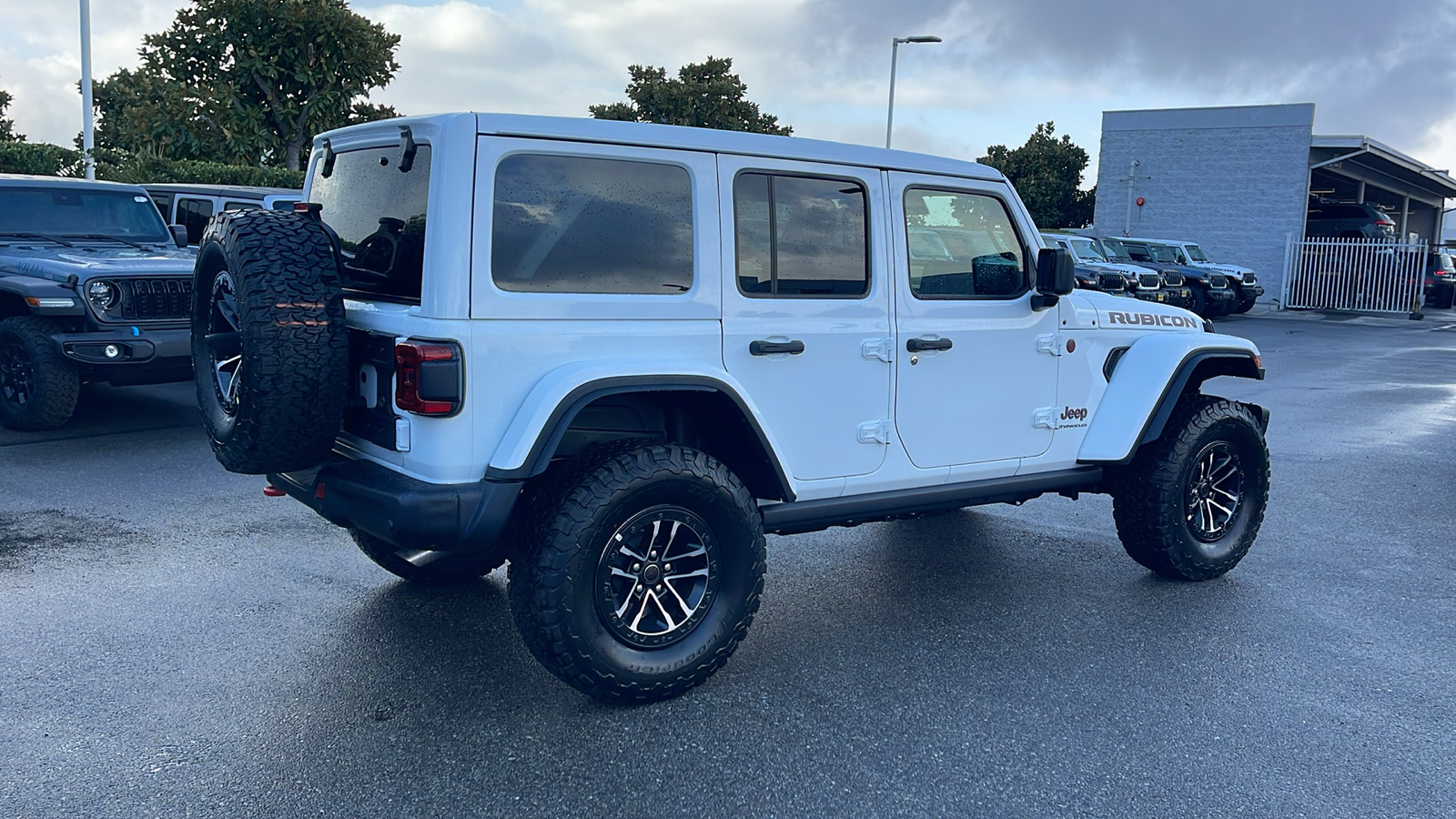 2024 Jeep Wrangler Rubicon X 3