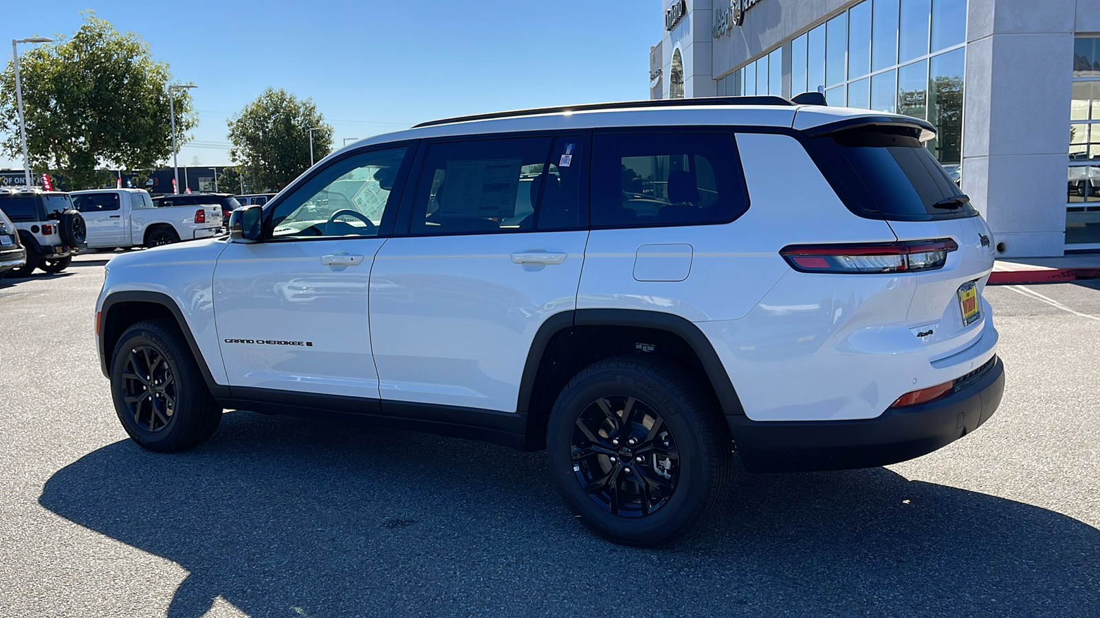 2024 Jeep Grand Cherokee L Altitude 5