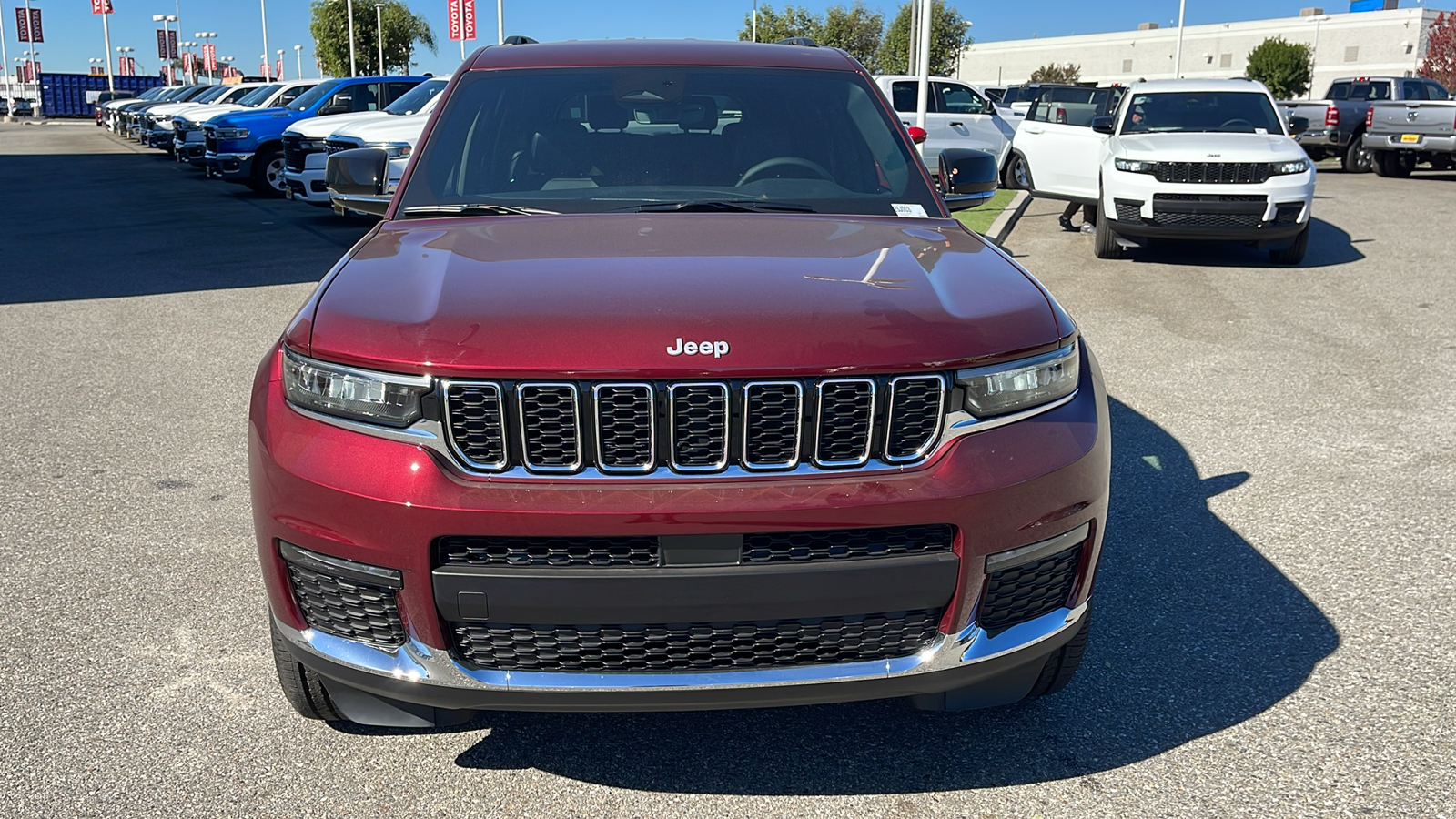 2025 Jeep Grand Cherokee L Limited 8