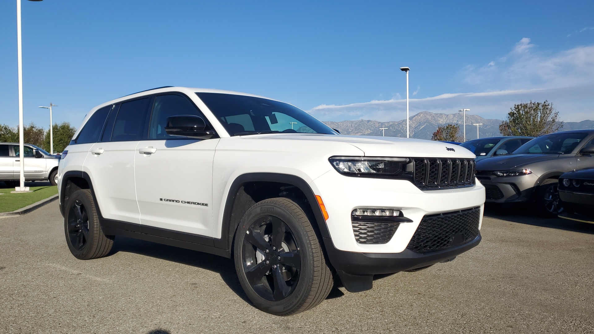 2025 Jeep Grand Cherokee Limited 1