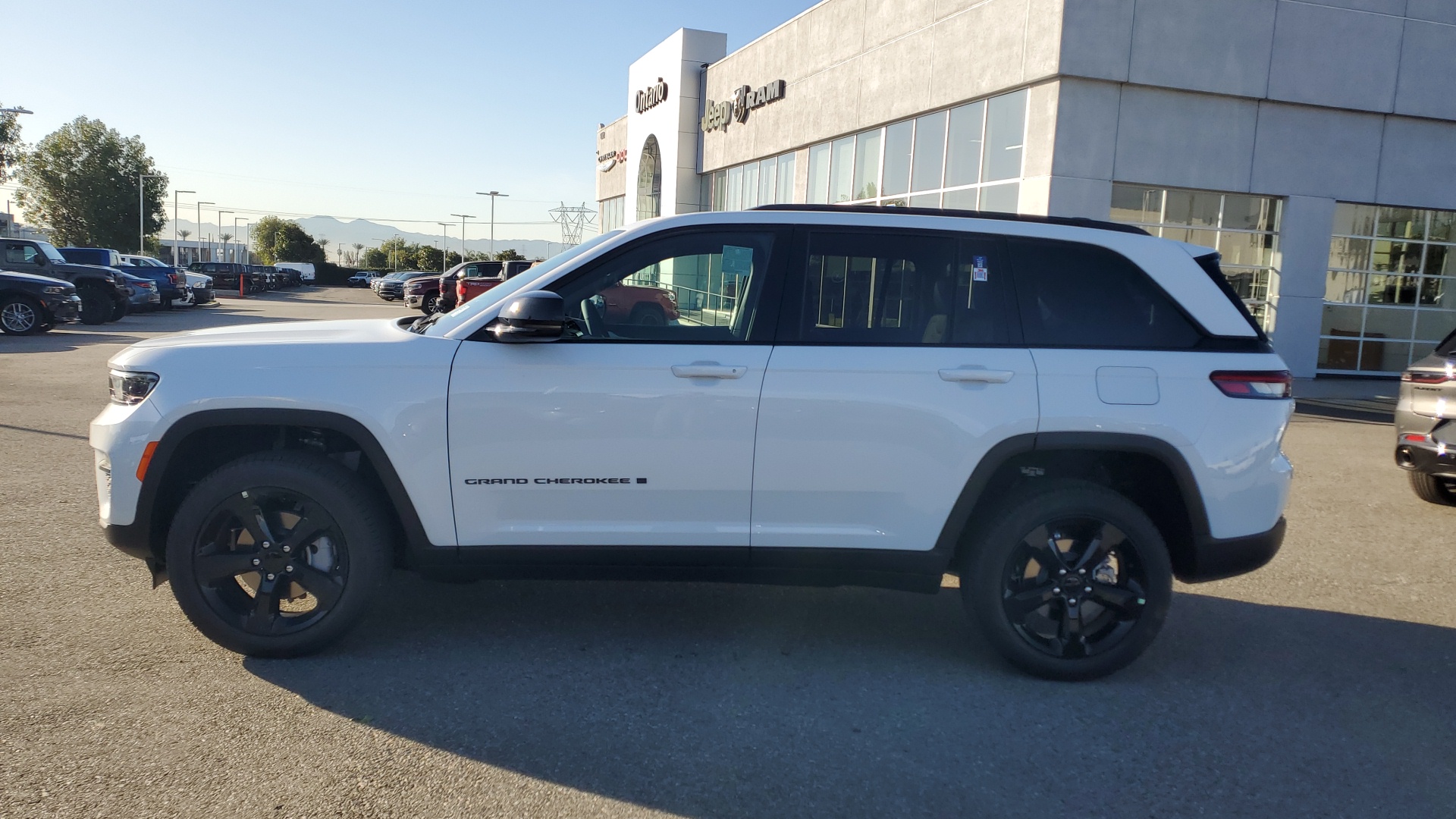 2025 Jeep Grand Cherokee Limited 6