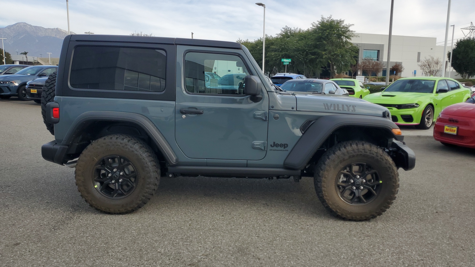 2025 Jeep Wrangler Willys 2