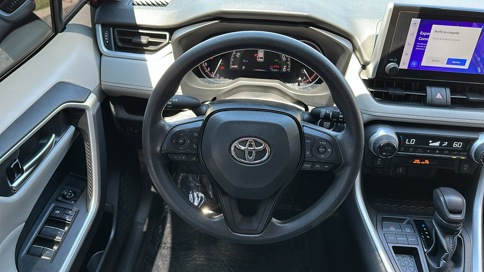 2023 Toyota RAV4 XLE 12