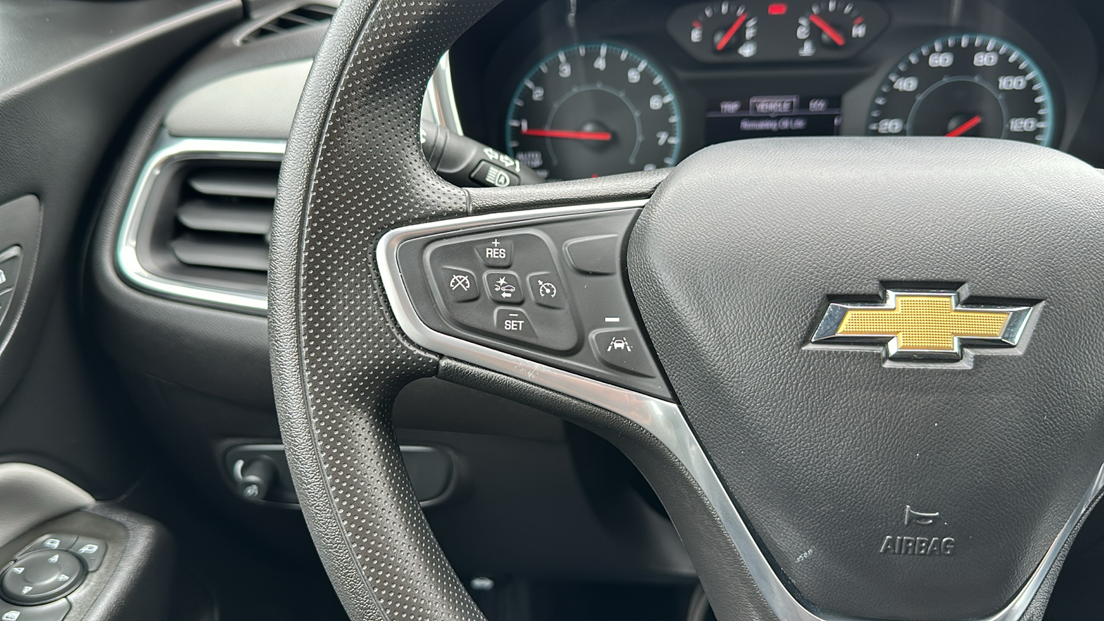 2023 Chevrolet Equinox LS 20