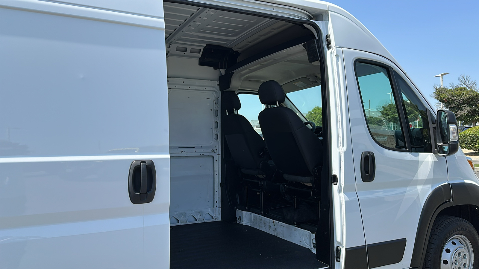 2023 Ram ProMaster 2500 High Roof 21