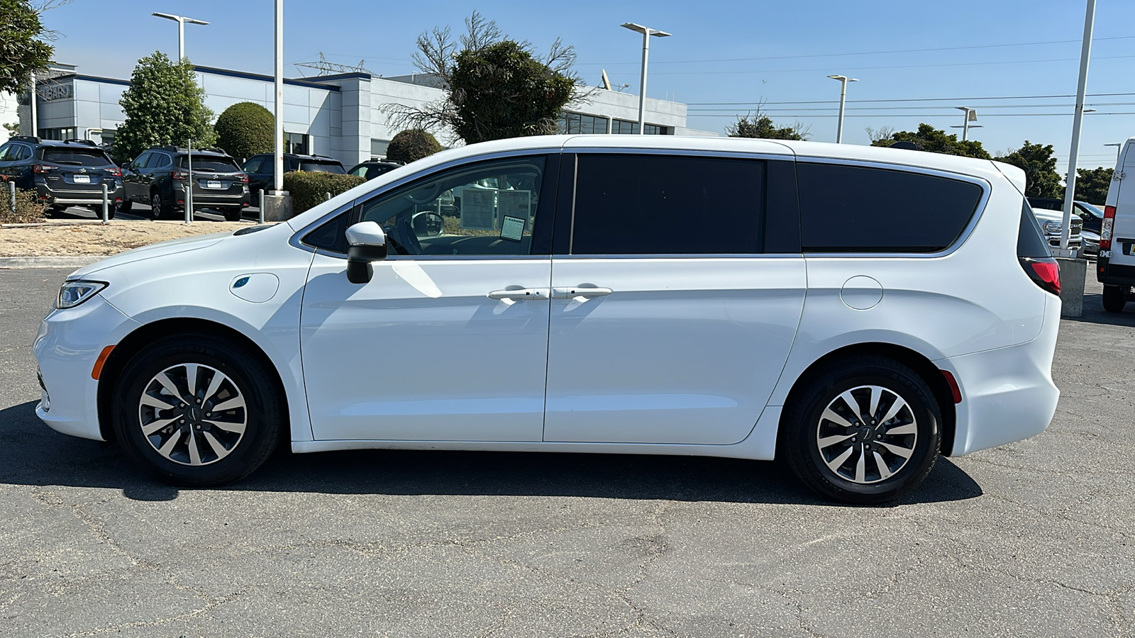 2023 Chrysler Pacifica Hybrid Touring L 7