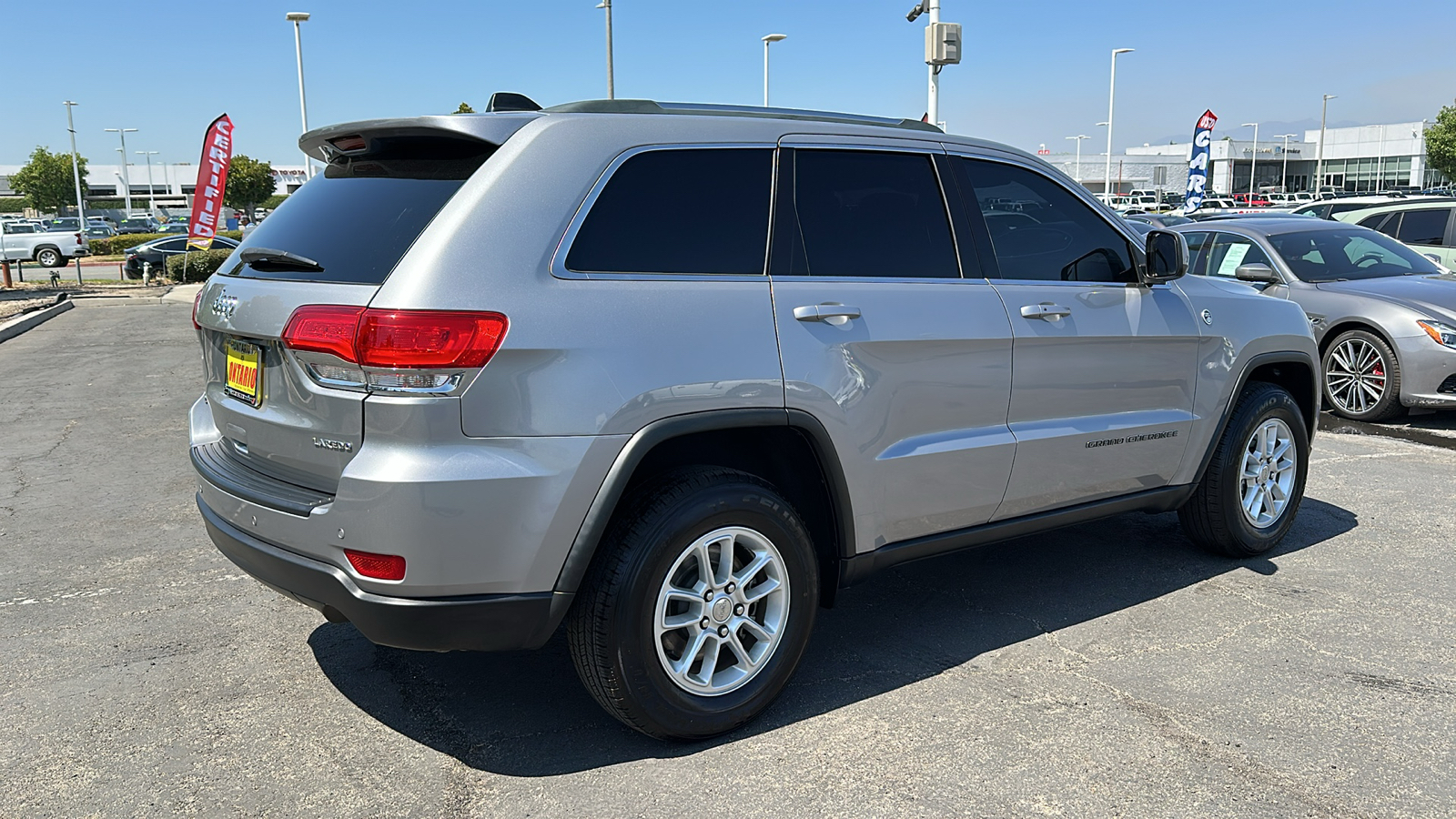 2018 Jeep Grand Cherokee Laredo E 4