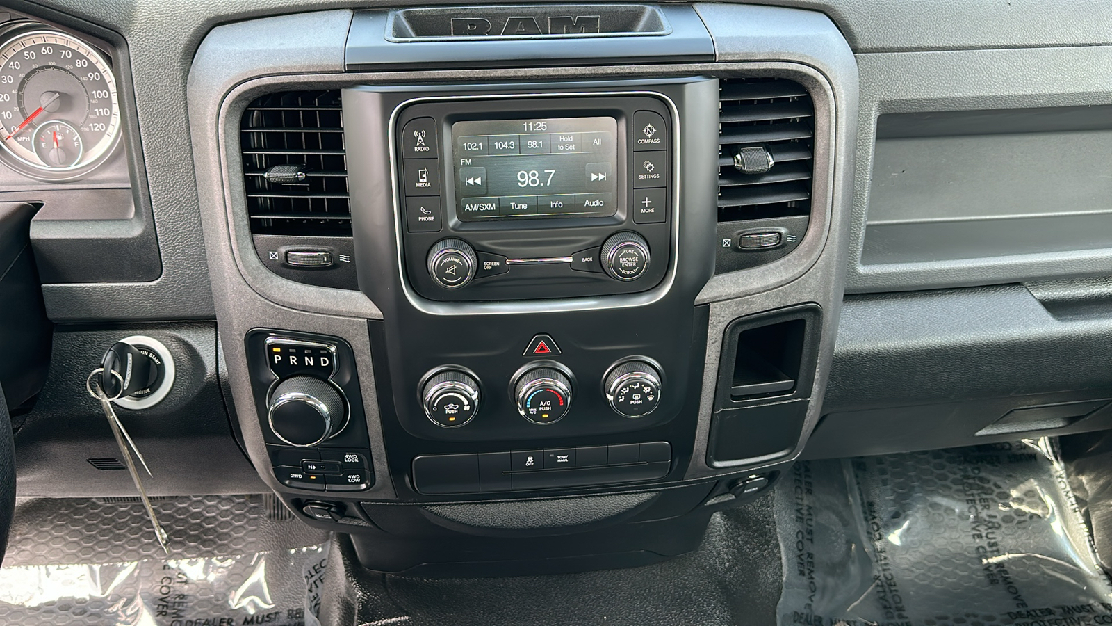 2016 Ram 1500 Tradesman 11