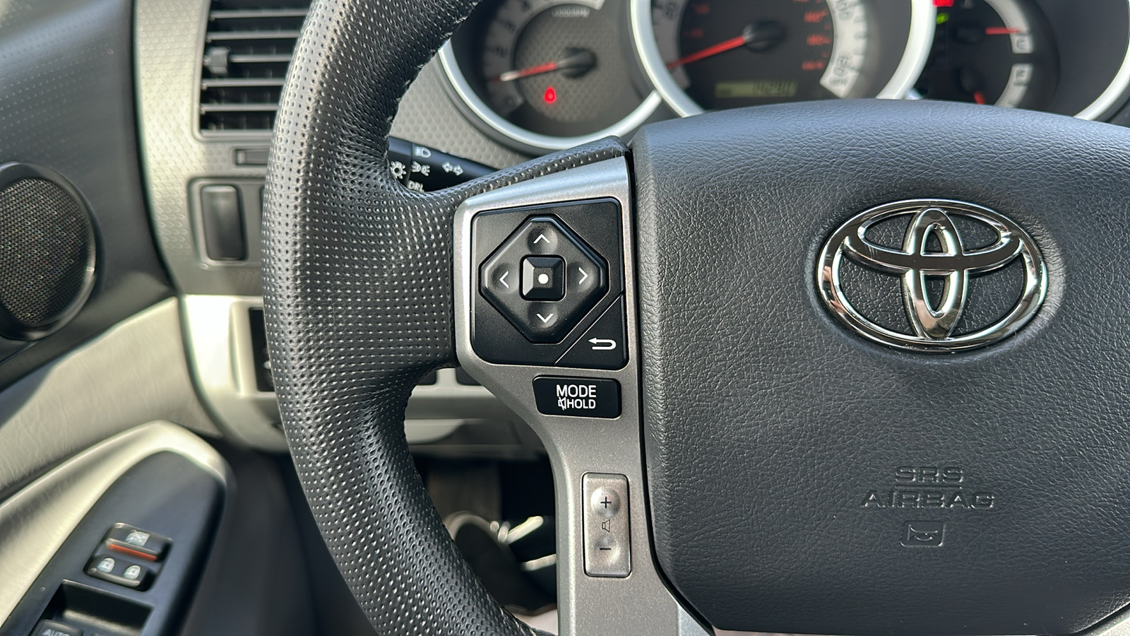 2014 Toyota Tacoma Base 17