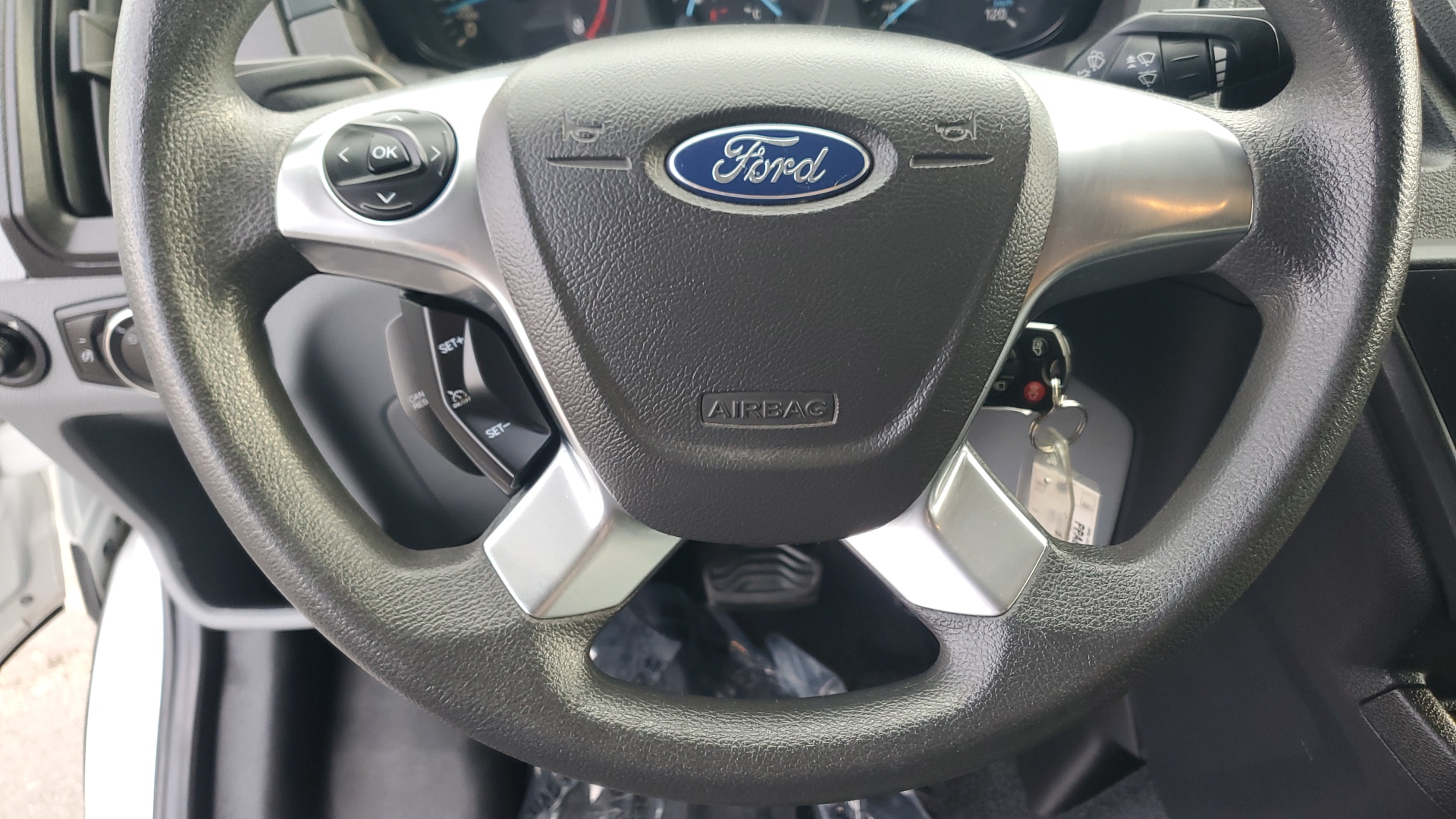 2015 Ford Transit-350 XLT 17