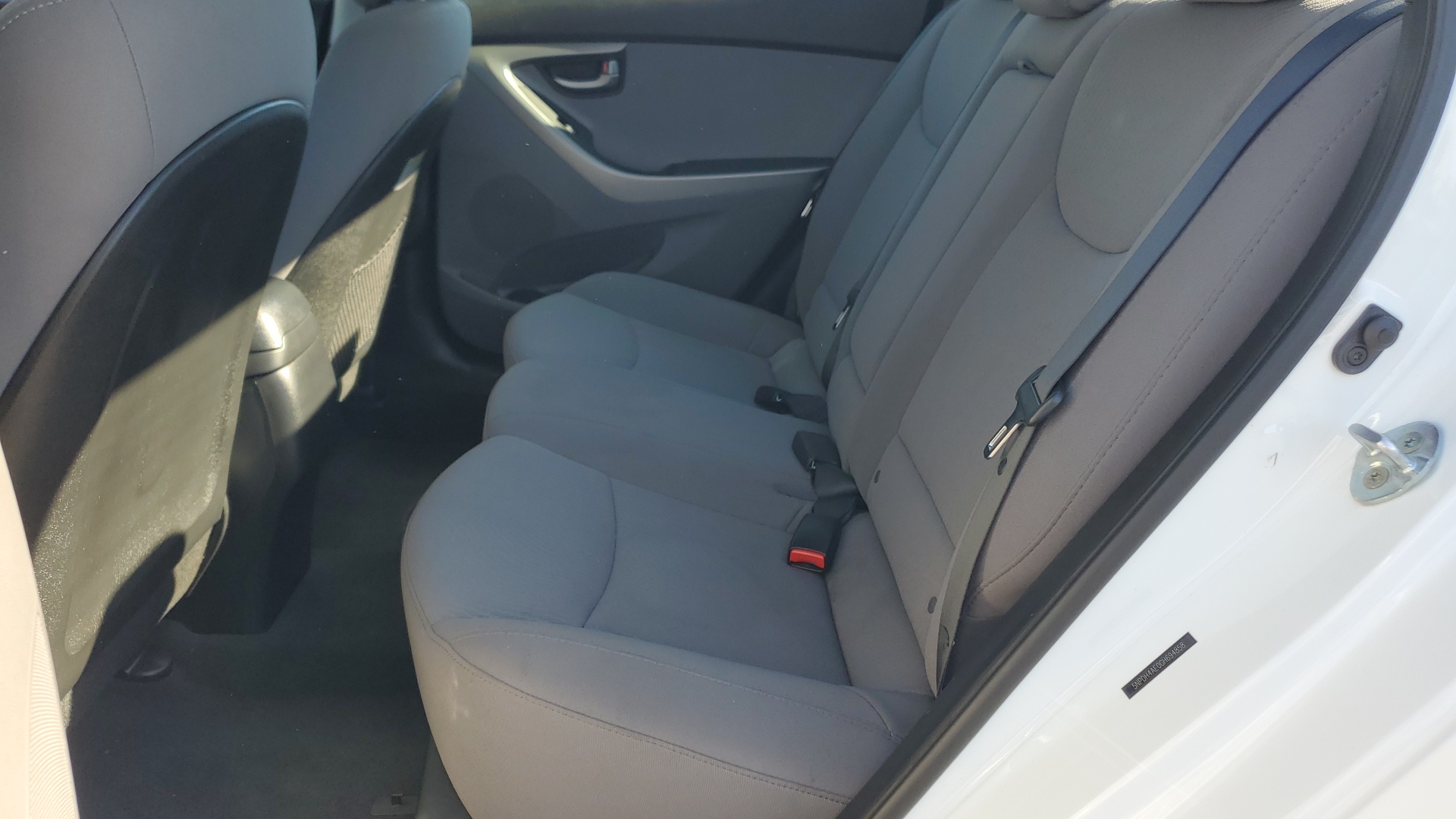 2016 Hyundai Elantra SE 13