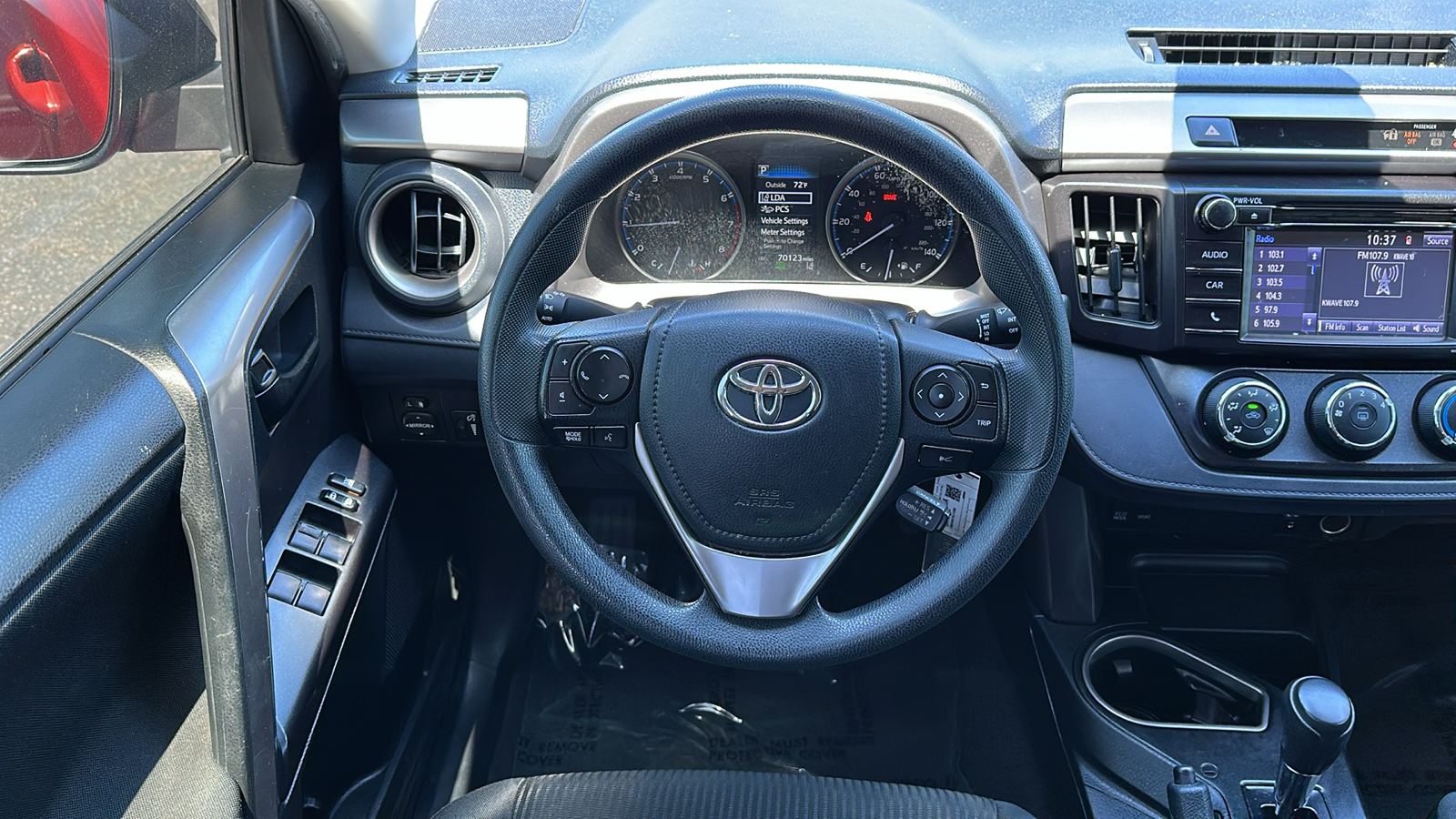 2017 Toyota RAV4 LE 12