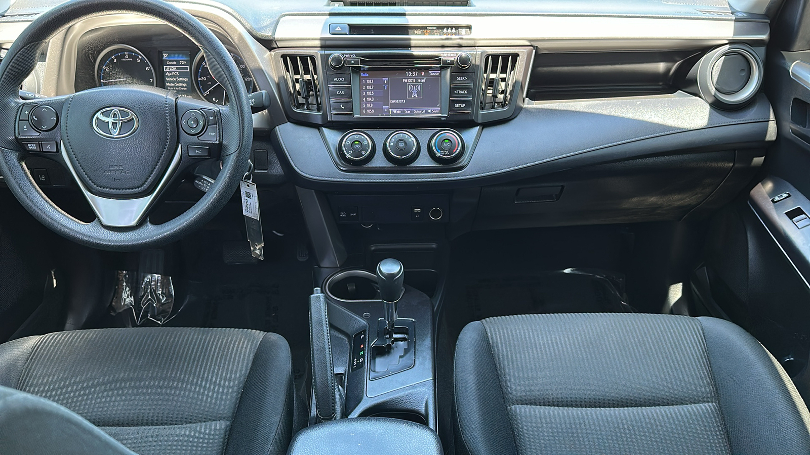 2017 Toyota RAV4 LE 13