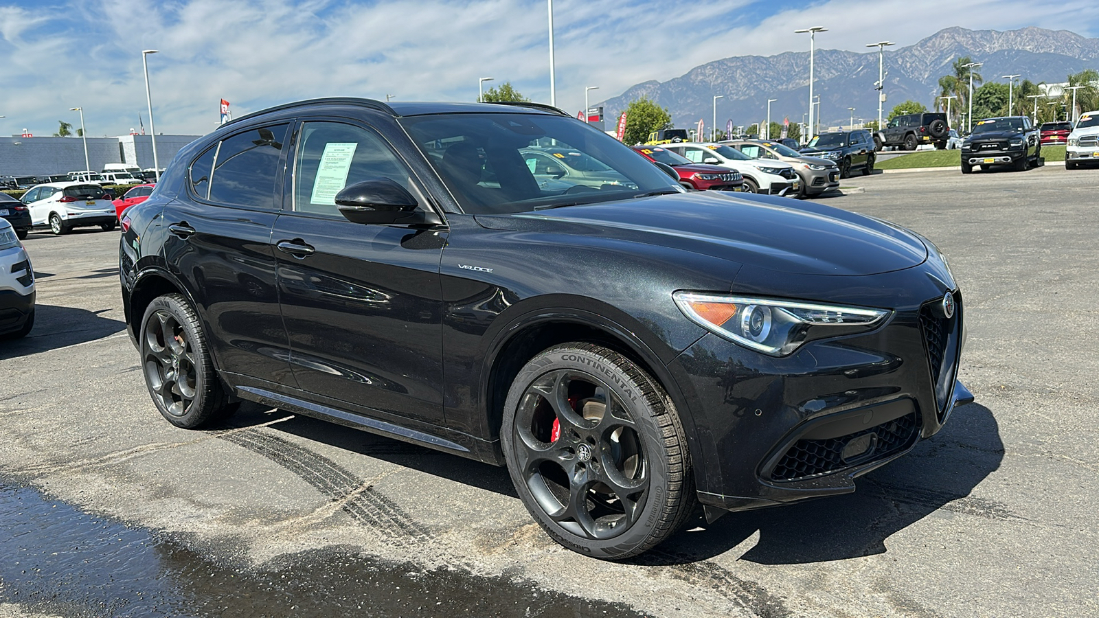 2023 Alfa Romeo Stelvio Veloce 1