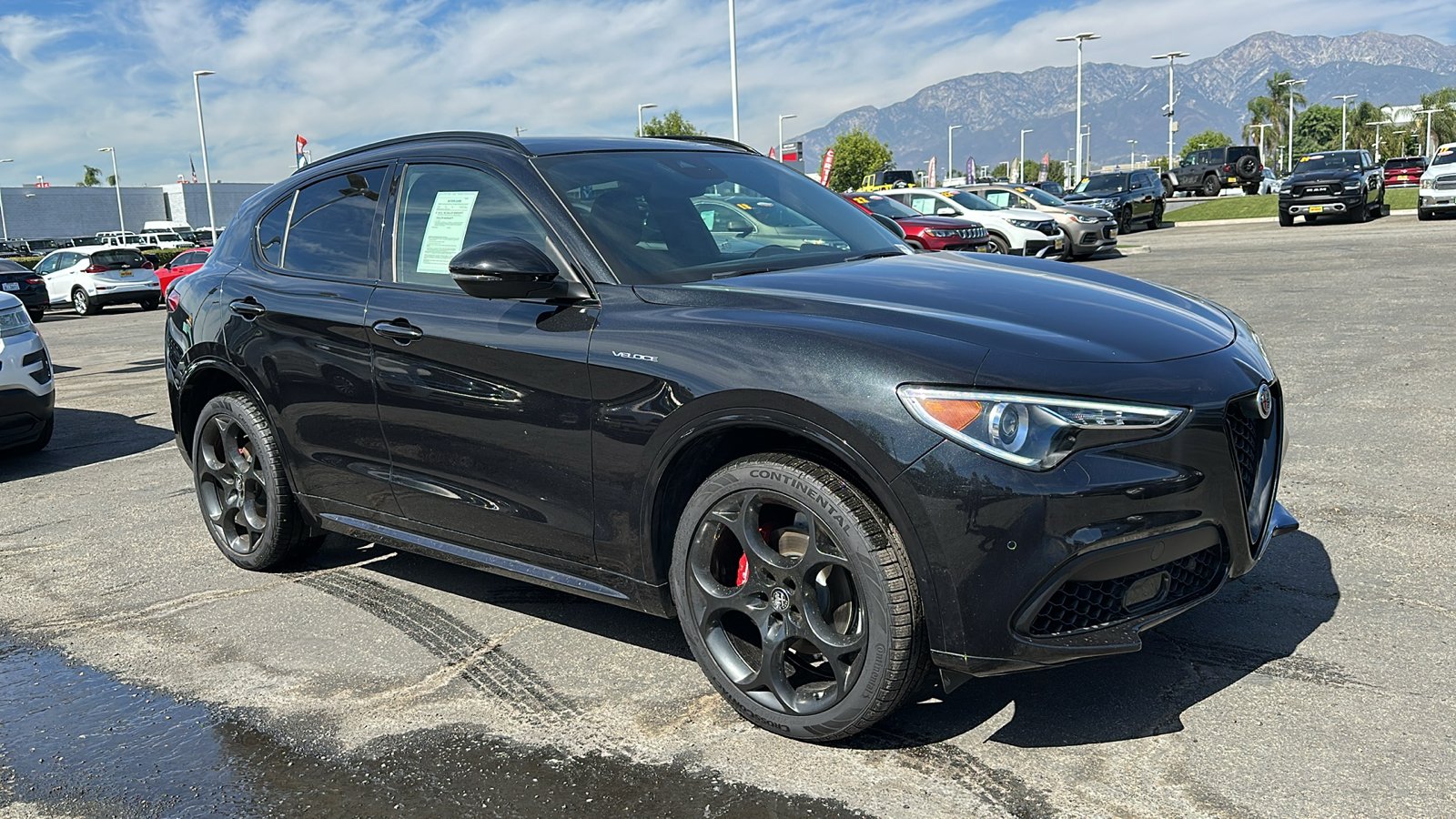 2023 Alfa Romeo Stelvio Veloce 2