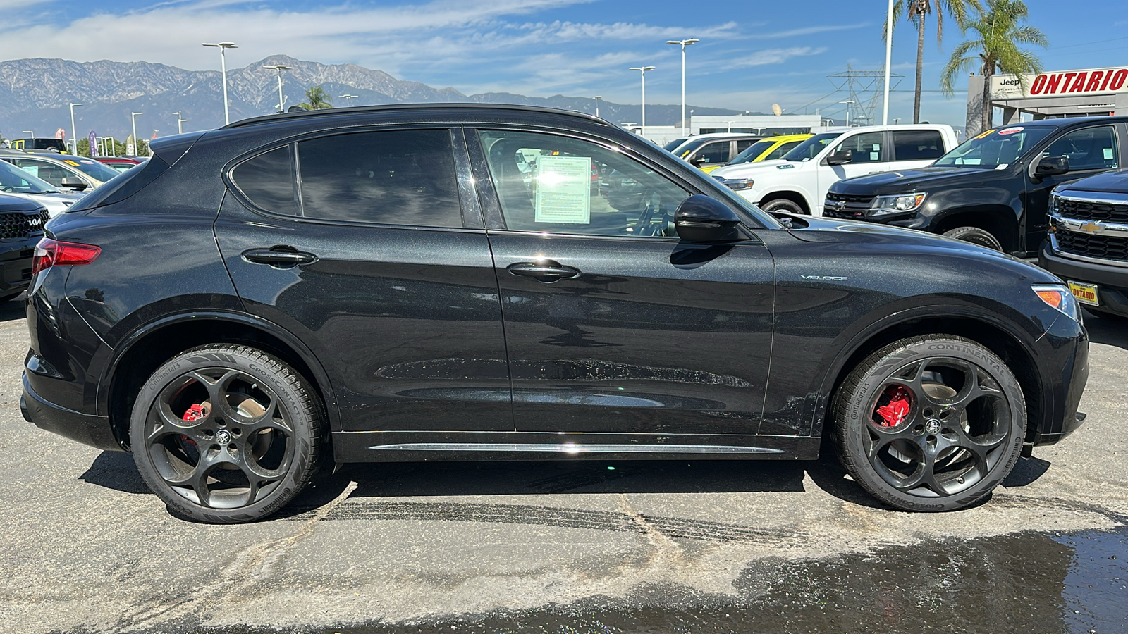 2023 Alfa Romeo Stelvio Veloce 3