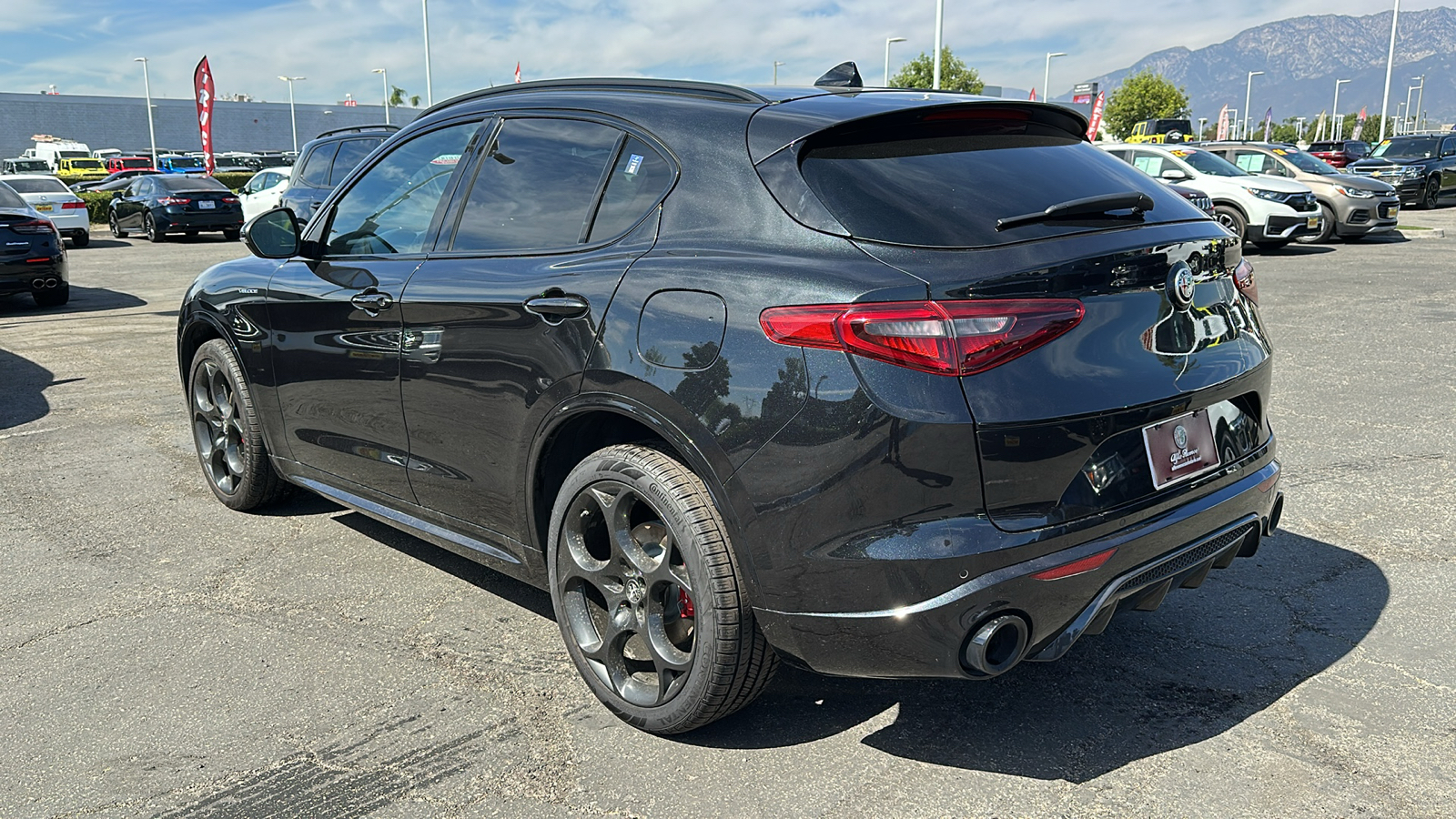 2023 Alfa Romeo Stelvio Veloce 6