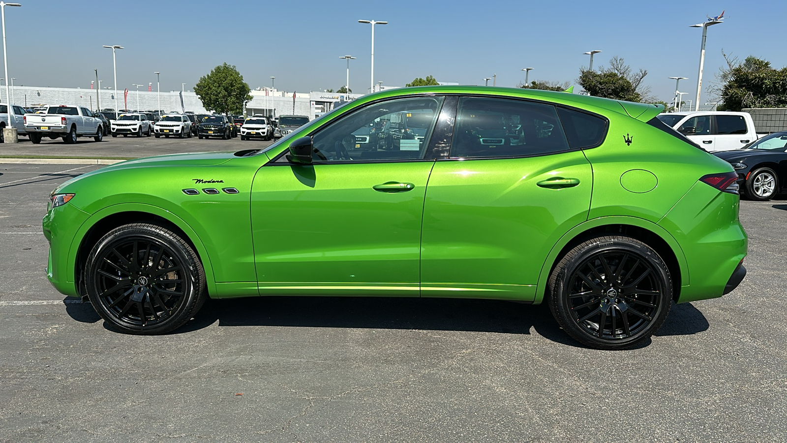 2023 Maserati Levante Modena 7