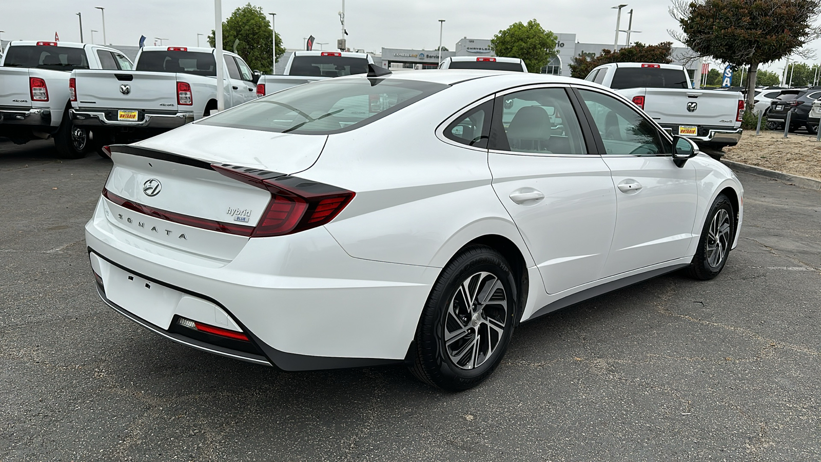 2022 Hyundai Sonata Hybrid Blue 4