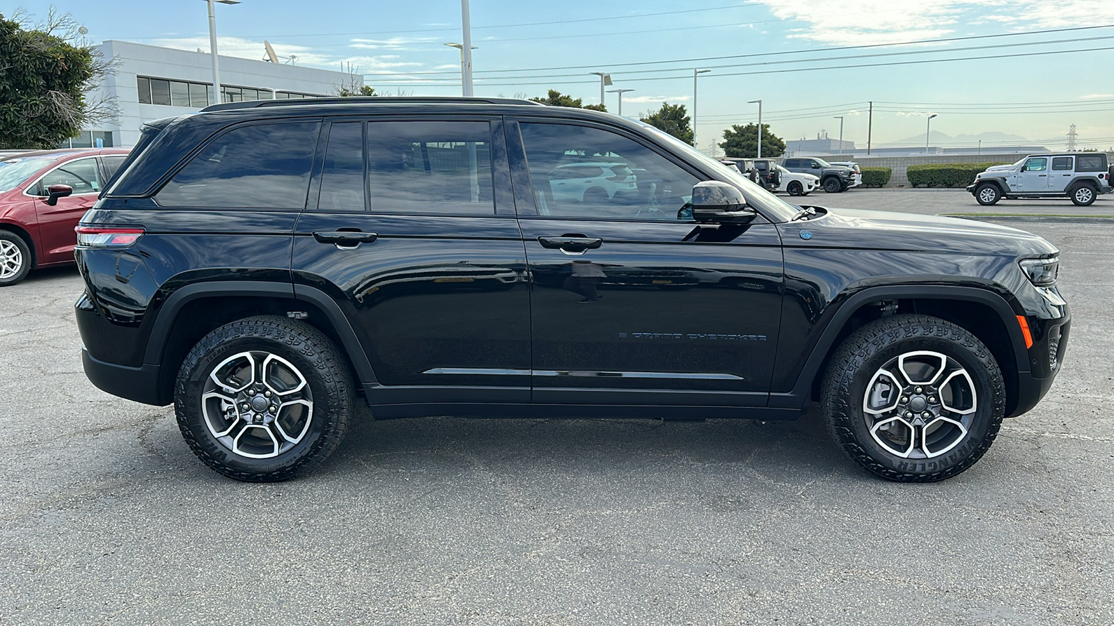 2023 Jeep Grand Cherokee Trailhawk 4xe 3