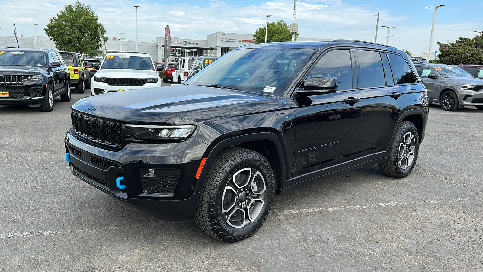 2023 Jeep Grand Cherokee Trailhawk 4xe 8