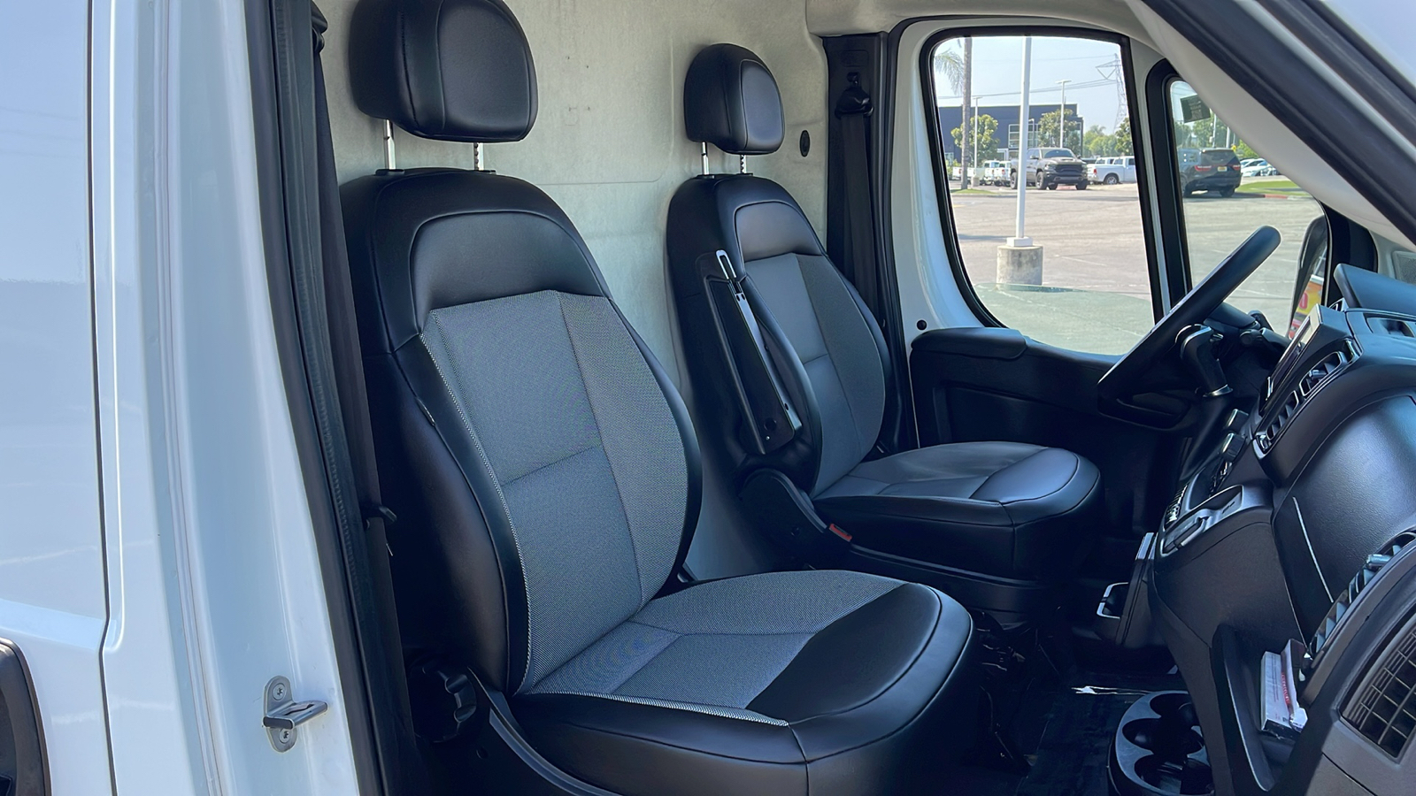 2023 Ram ProMaster 3500 High Roof 26