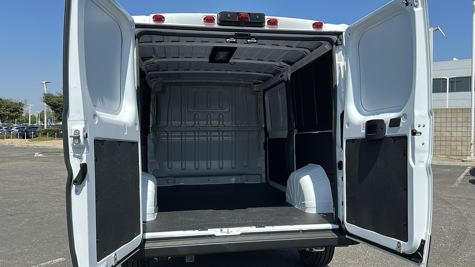 2023 Ram ProMaster 2500 Base 19