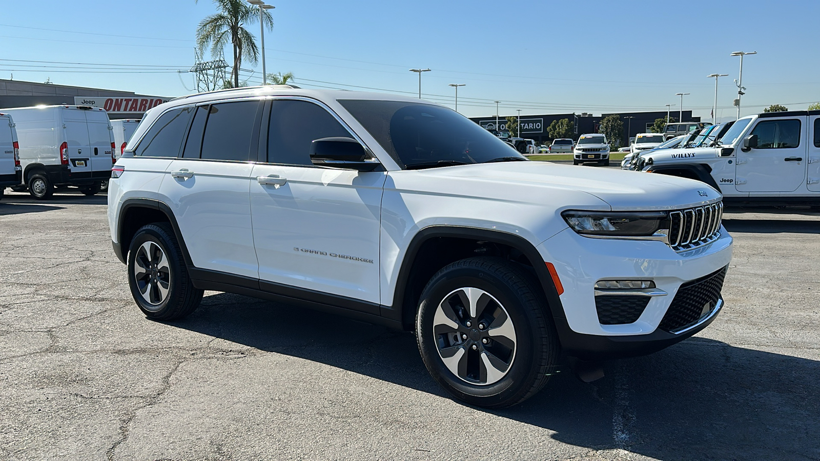 2023 Jeep Grand Cherokee Base 4xe 2