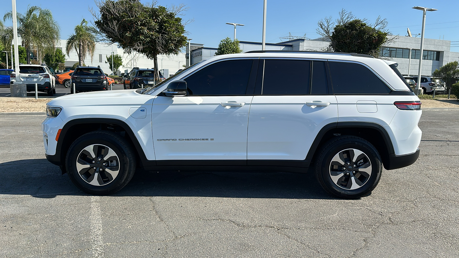 2023 Jeep Grand Cherokee Base 4xe 7