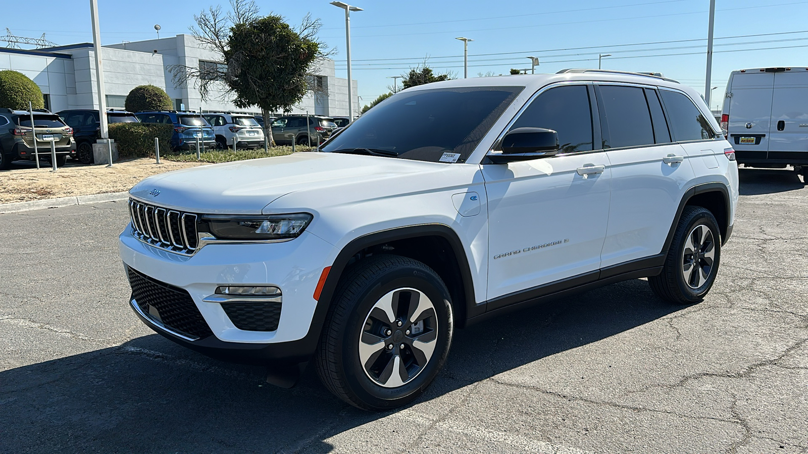 2023 Jeep Grand Cherokee Base 4xe 8