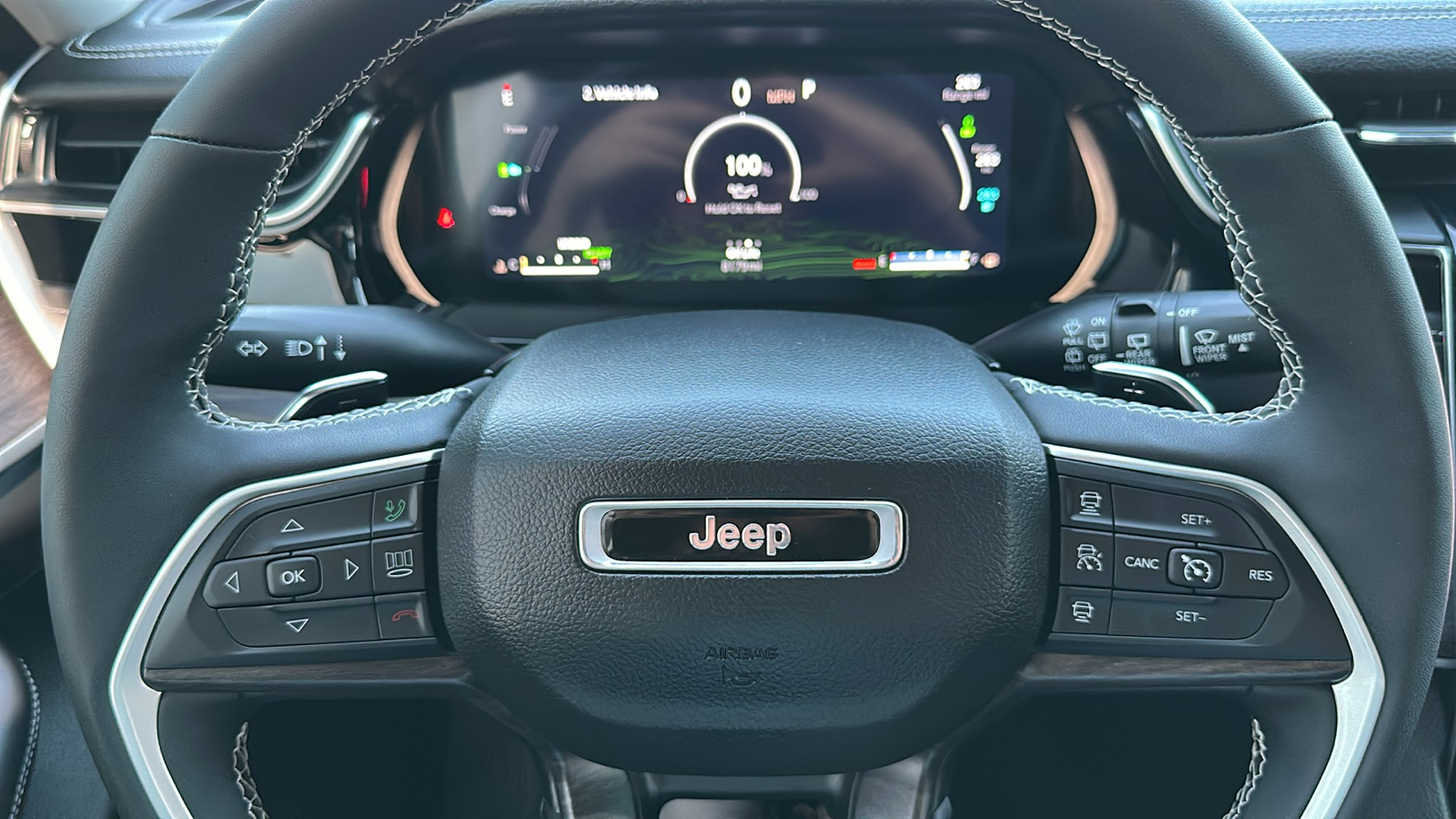 2023 Jeep Grand Cherokee Base 4xe 17