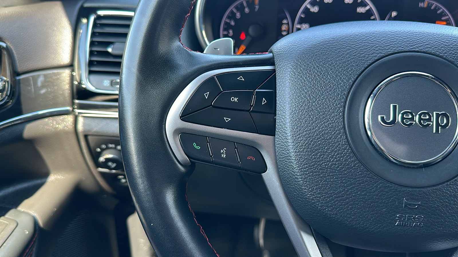 2021 Jeep Grand Cherokee Trailhawk 19