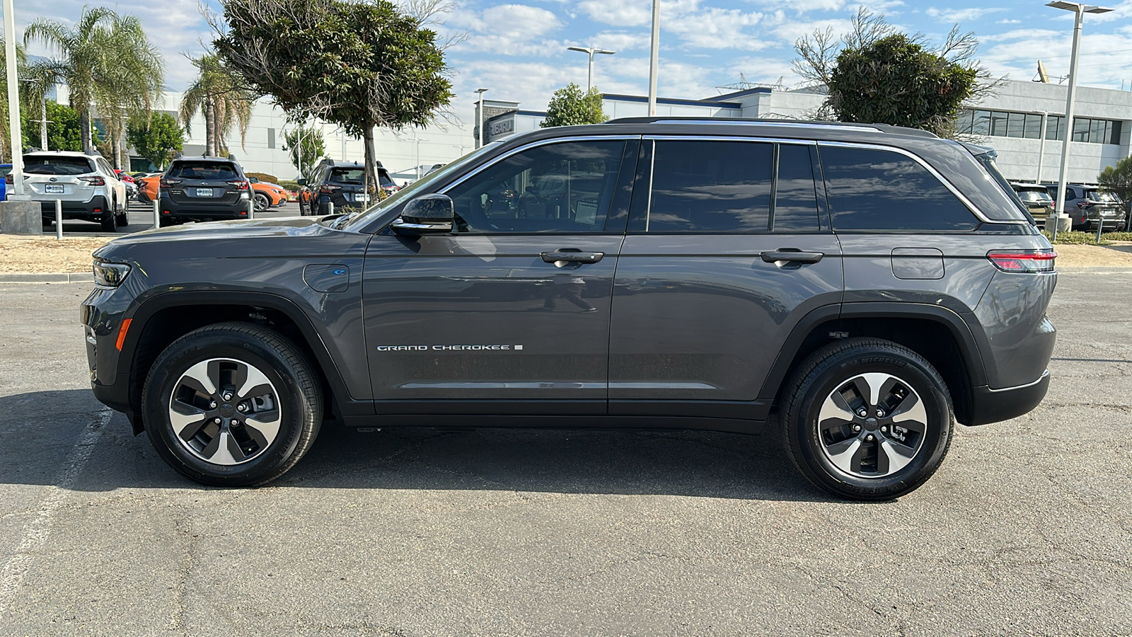 2023 Jeep Grand Cherokee Base 4xe 7