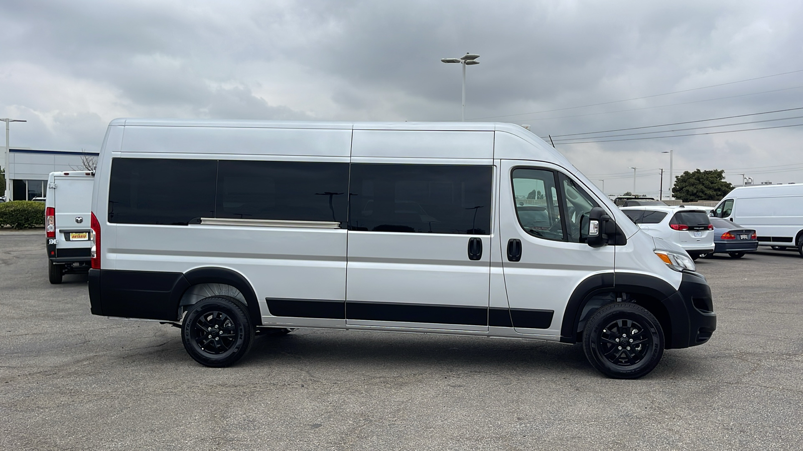 2023 Ram ProMaster 3500 Window Van High Roof 2