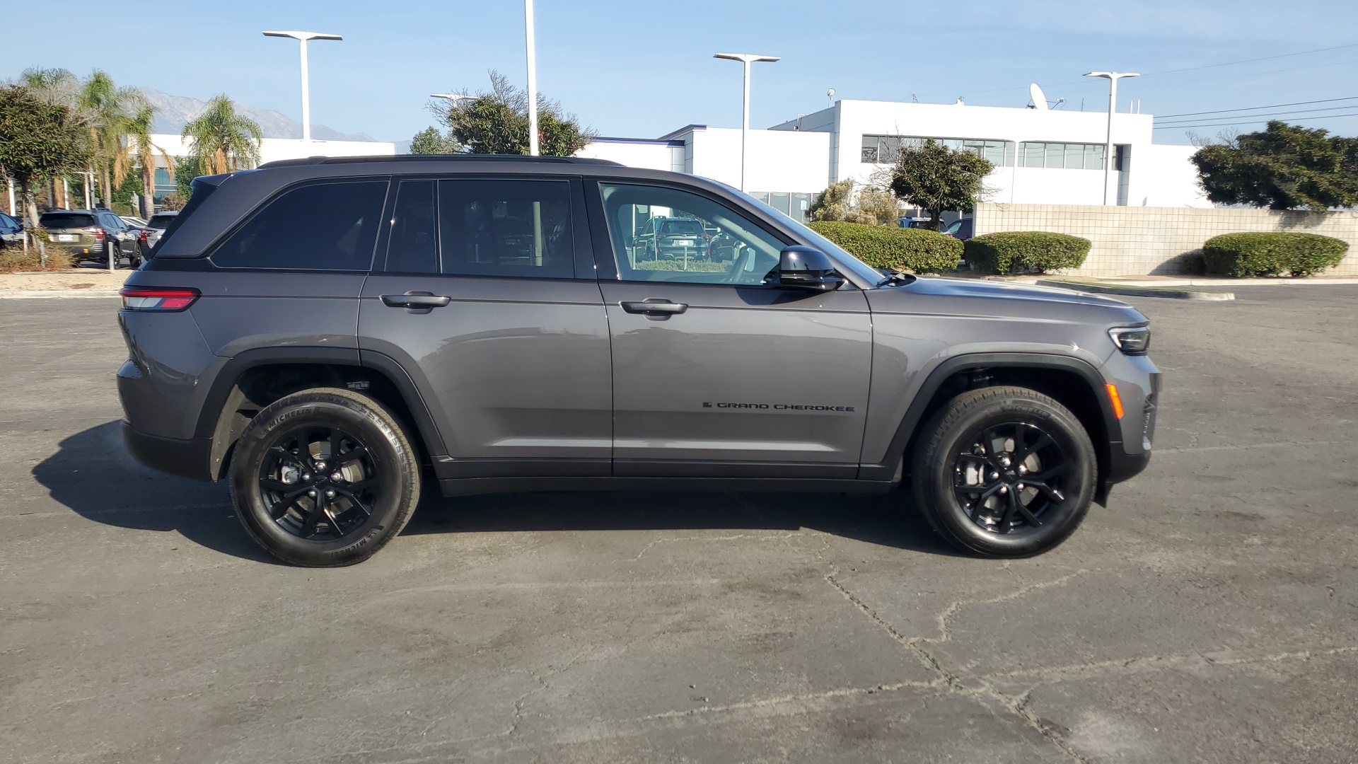 2024 Jeep Grand Cherokee Altitude X 2