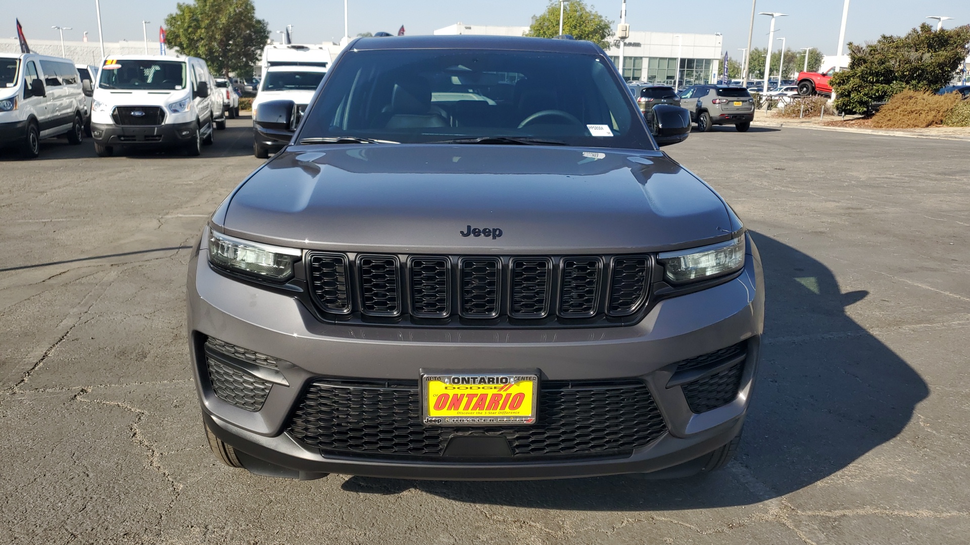 2024 Jeep Grand Cherokee Altitude X 8