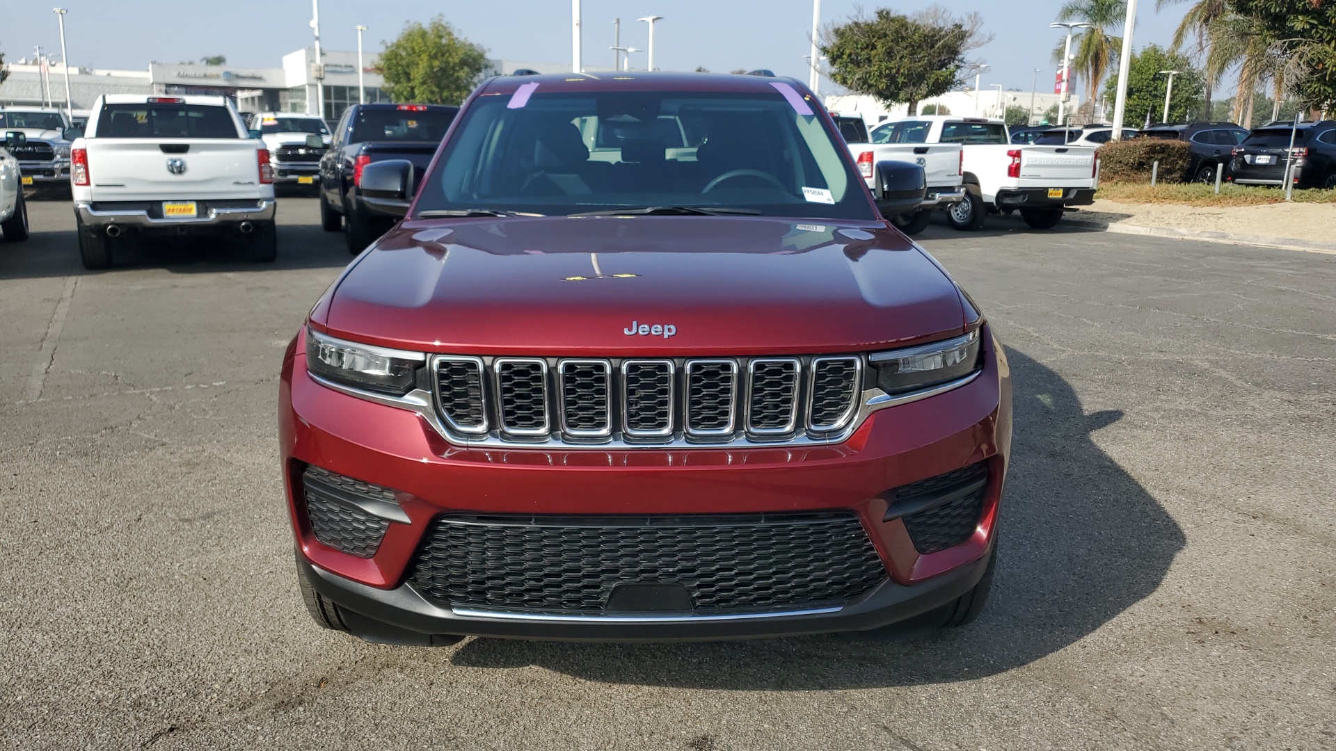 2023 Jeep Grand Cherokee Laredo 8