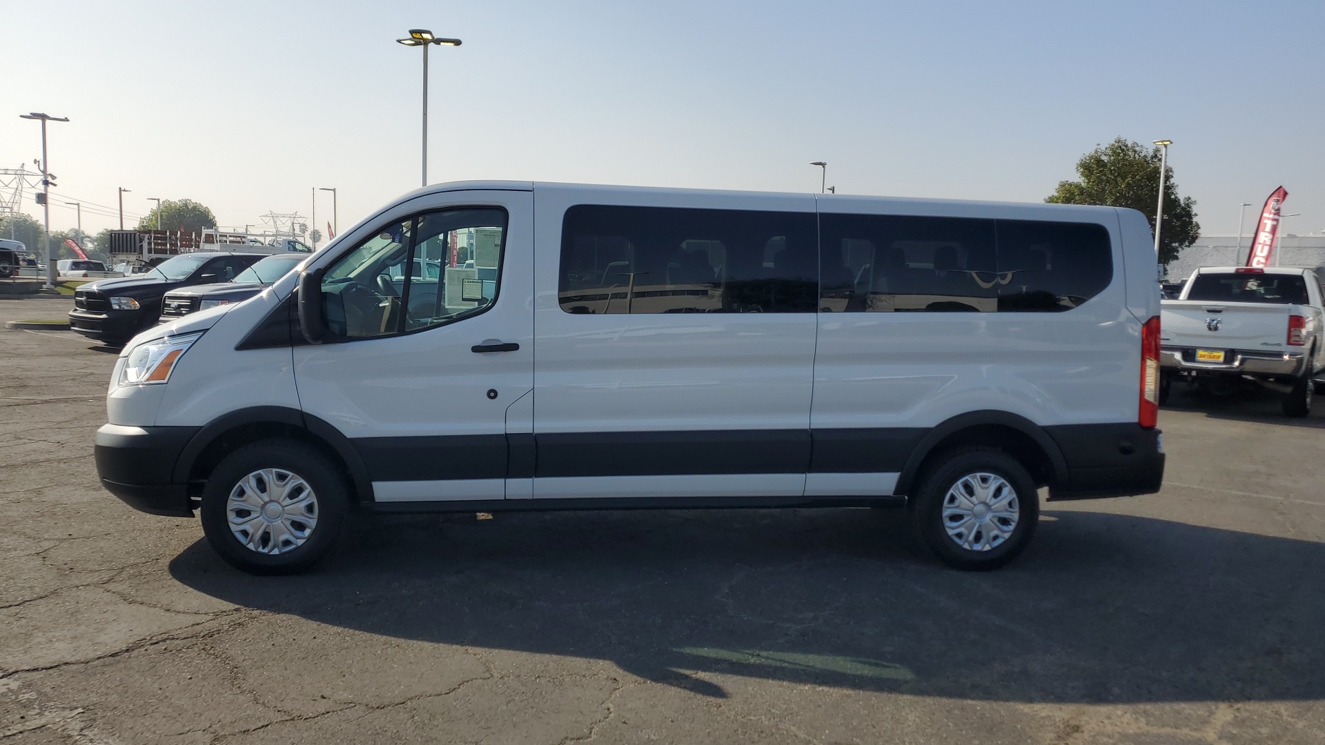 2015 Ford Transit-350 XLT 6