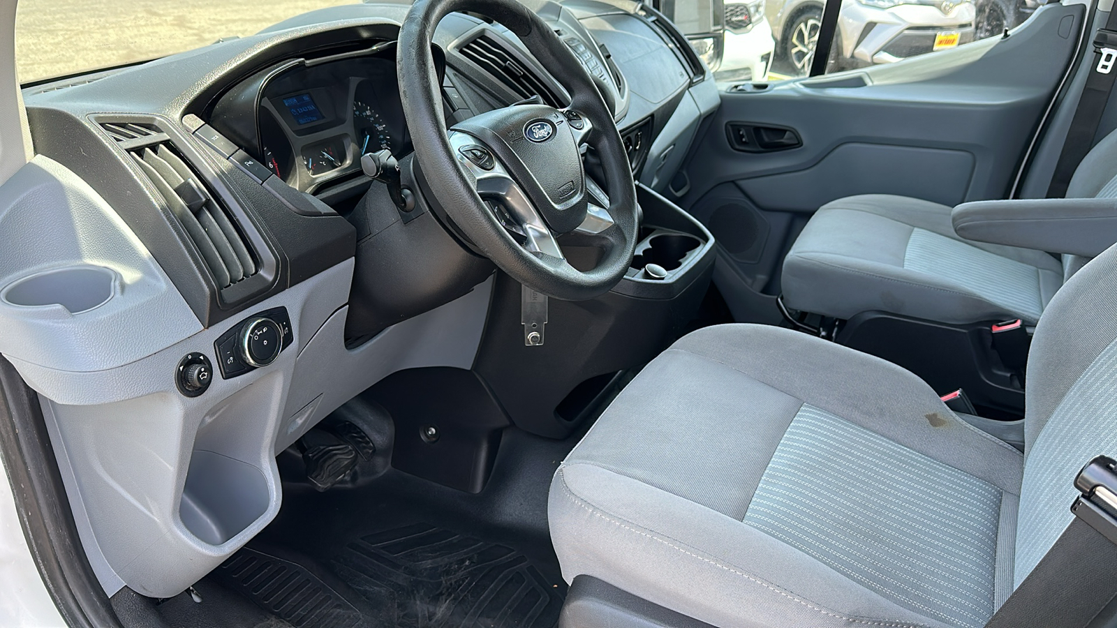 2019 Ford Transit-350 XL 10