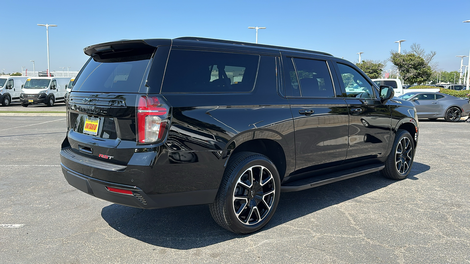 2024 Chevrolet Suburban RST 4