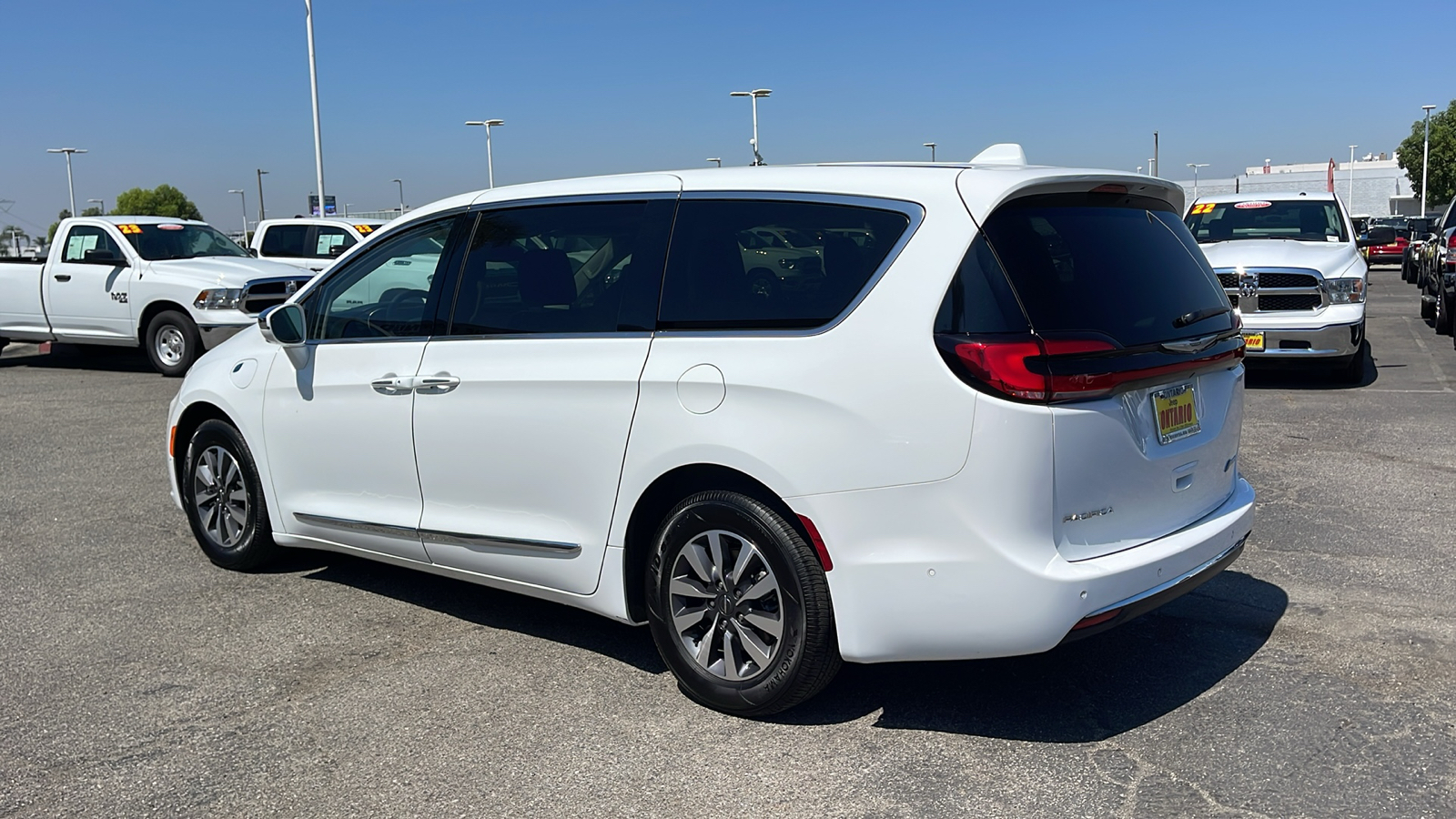 2022 Chrysler Pacifica Hybrid Limited 5