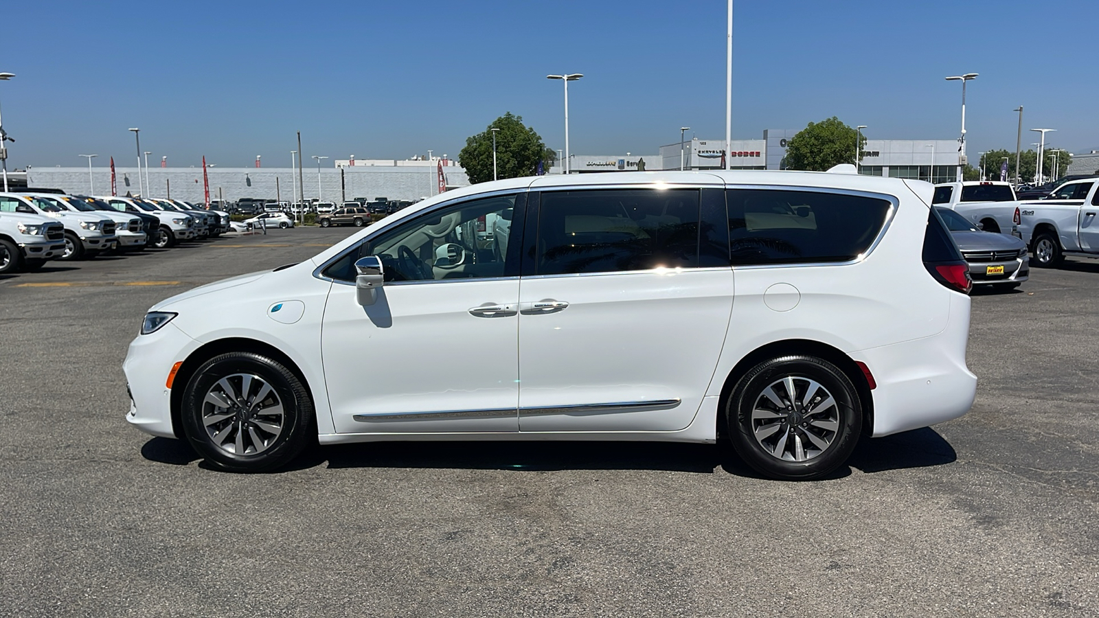 2022 Chrysler Pacifica Hybrid Limited 6