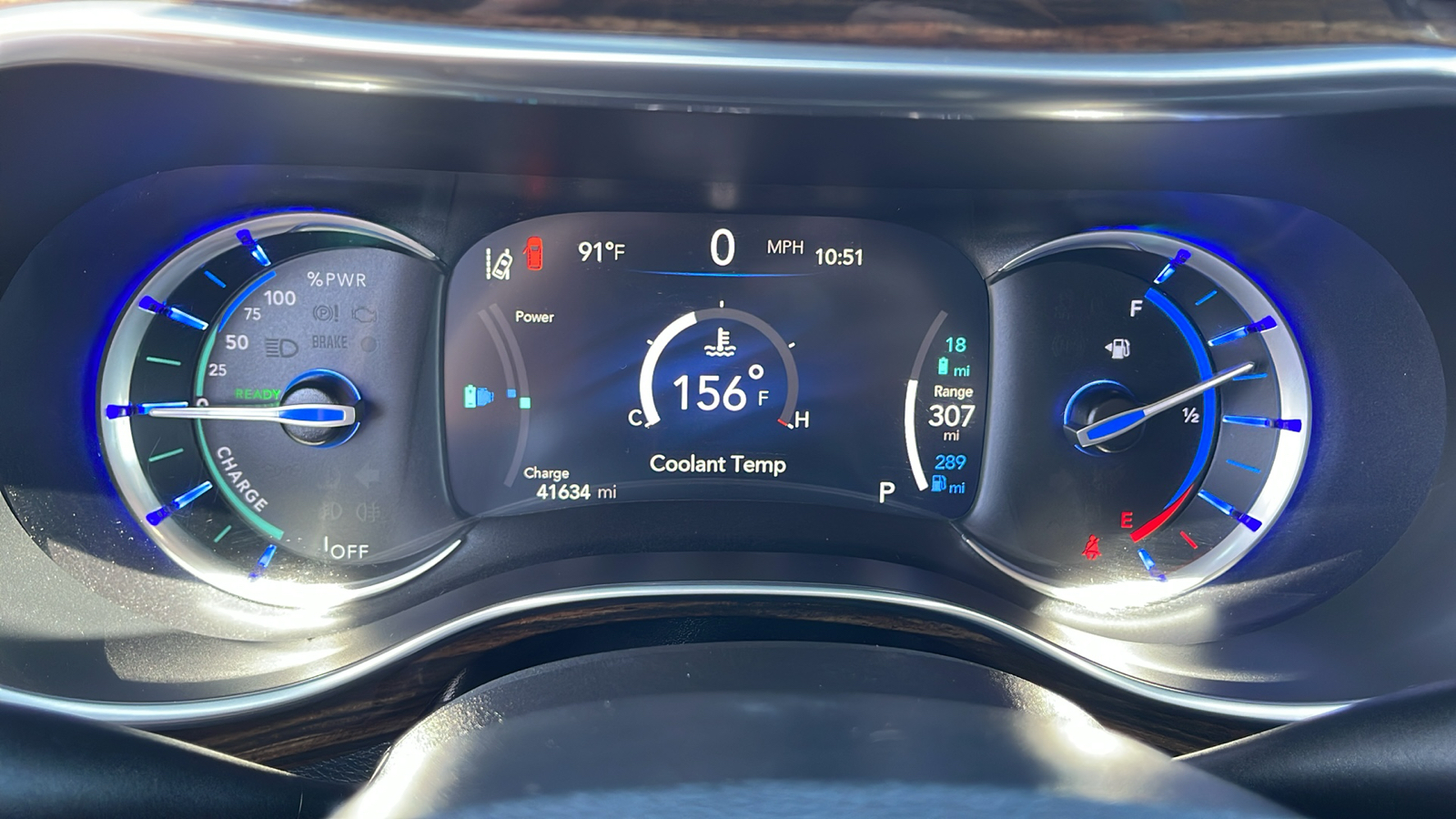 2022 Chrysler Pacifica Hybrid Limited 25