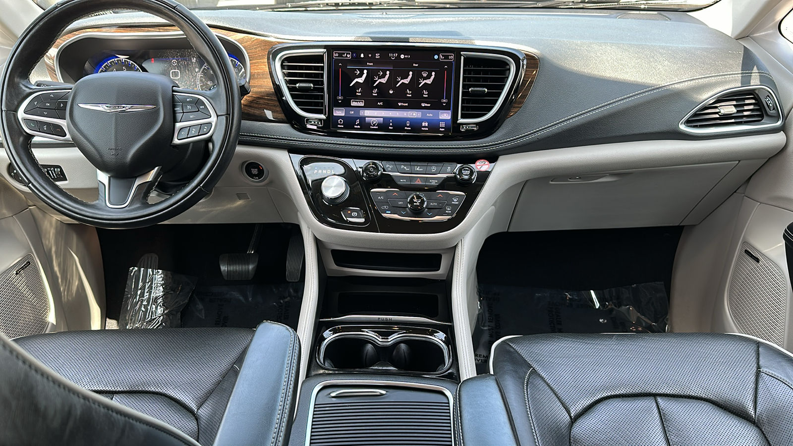 2022 Chrysler Pacifica Limited 13