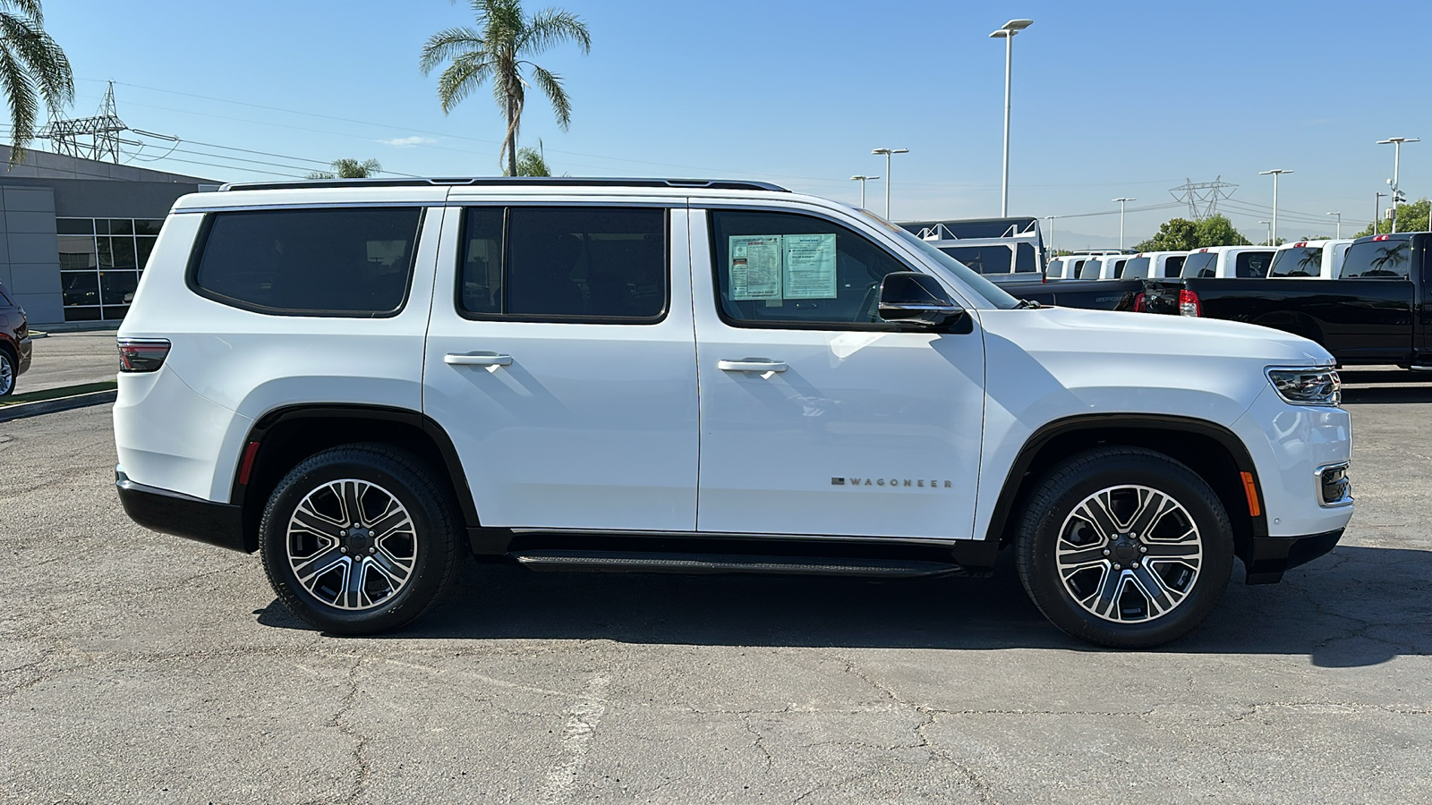 2023 Jeep Wagoneer Series II 3